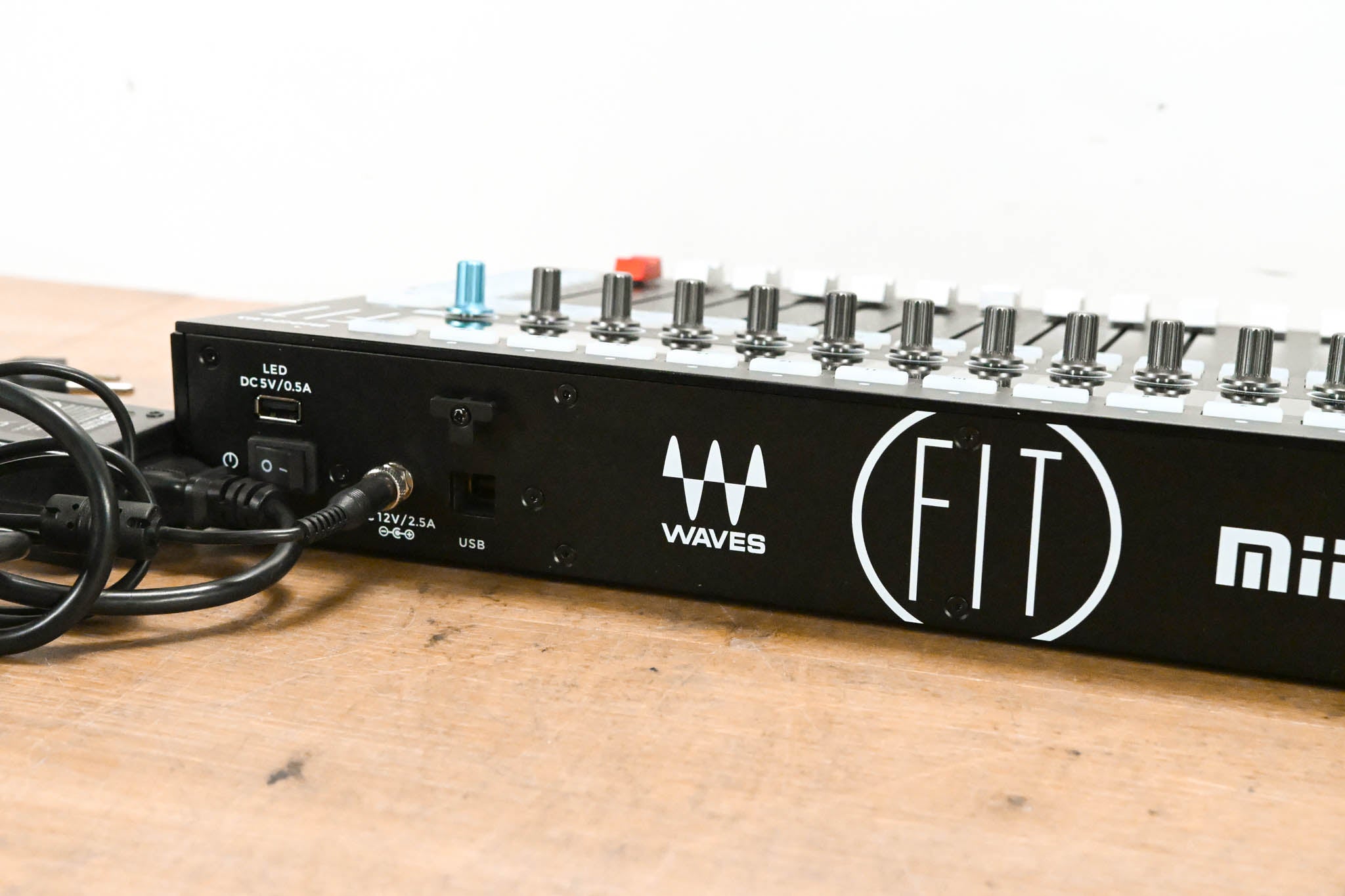 Waves FIT Controller for eMotion LV1