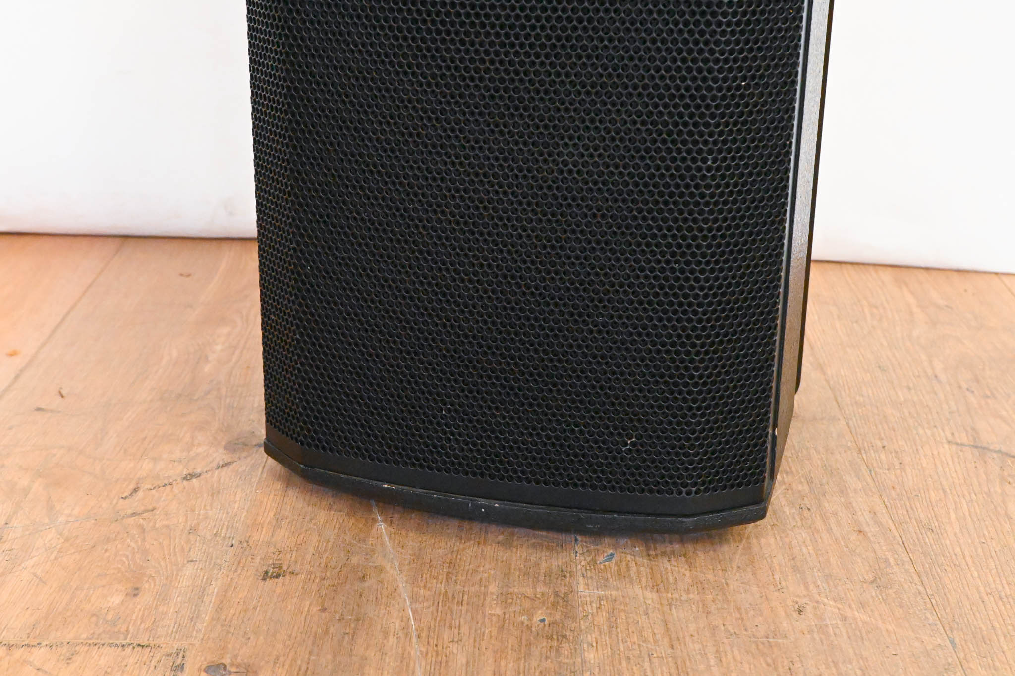 Tannoy VXP 8 8" Dual-Concentric Powered Speaker