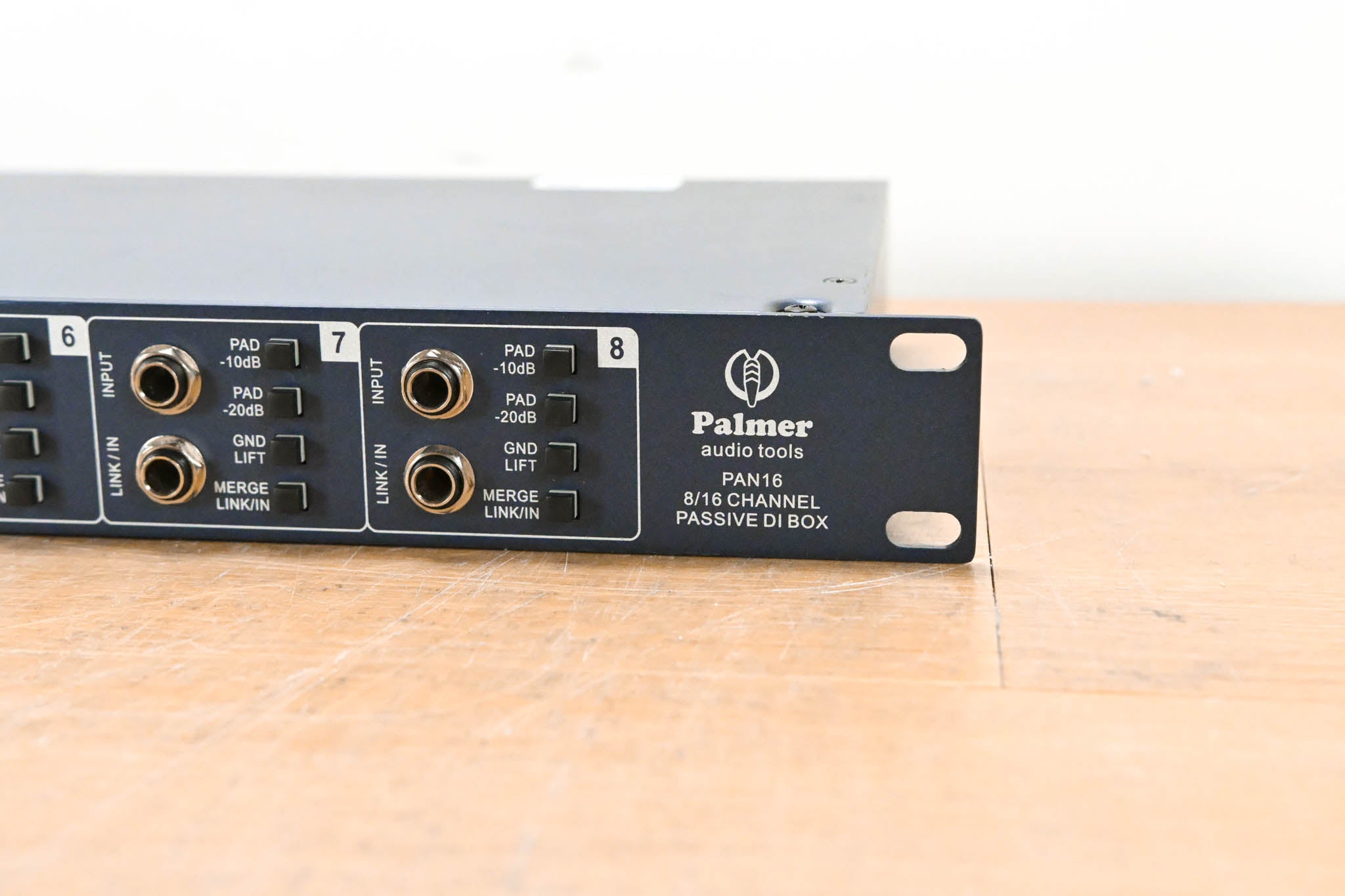 Palmer Pan 16 8/16 Channel Passive DI Box