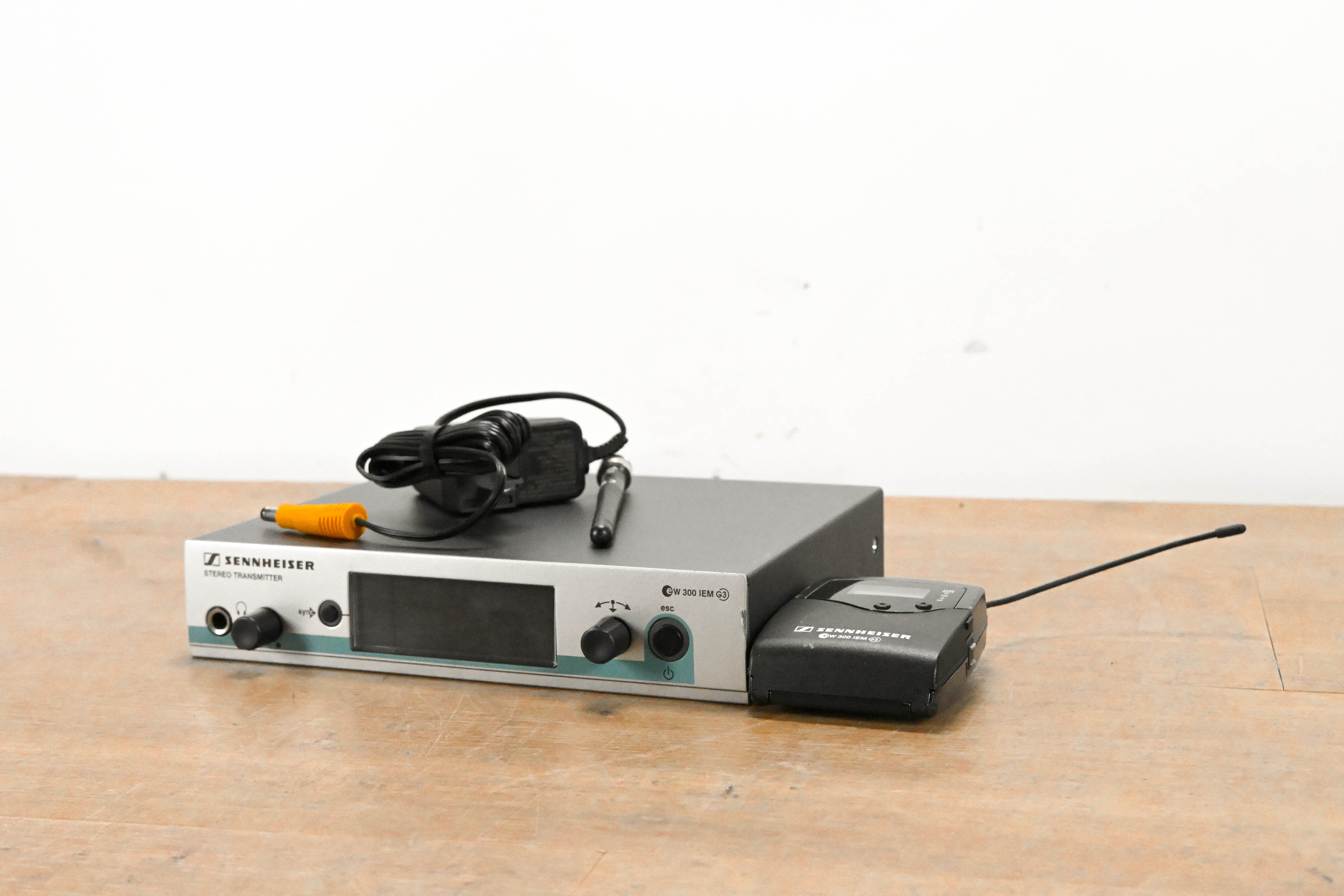 Sennheiser ew 300 IEM G3 Wireless In-Ear Monitoring System - 516-558 MHz