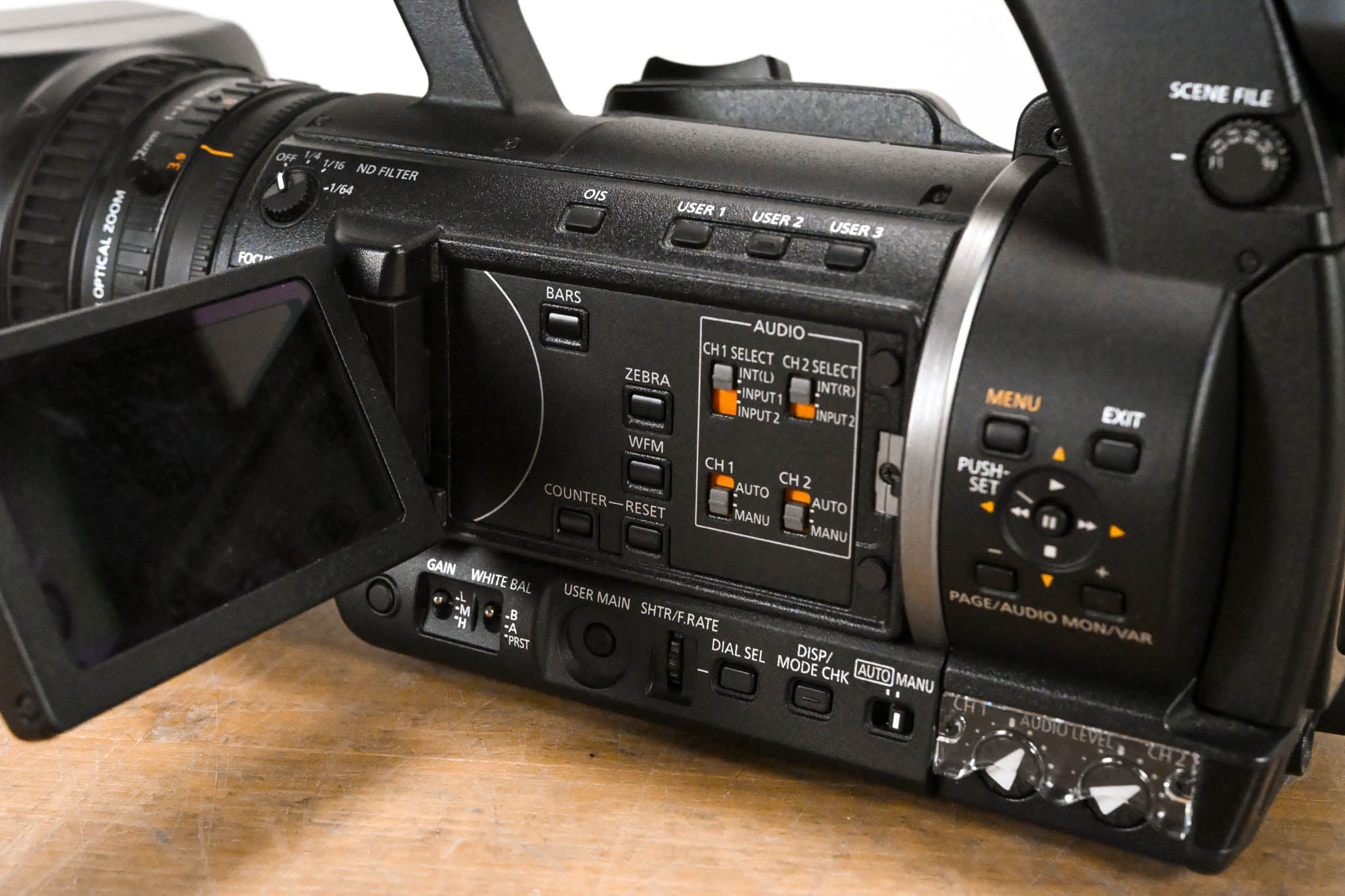 Panasonic AG-HPX250P P2 HD Handheld Camcorder