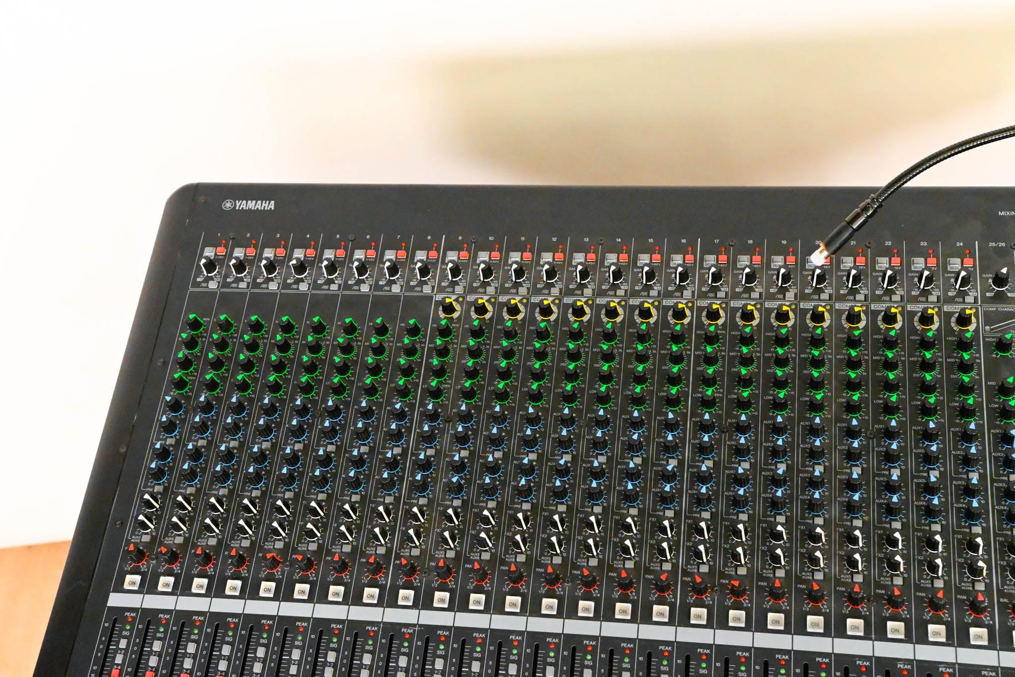 Yamaha MGP32X 32-Channel Mixer with USB and Effects