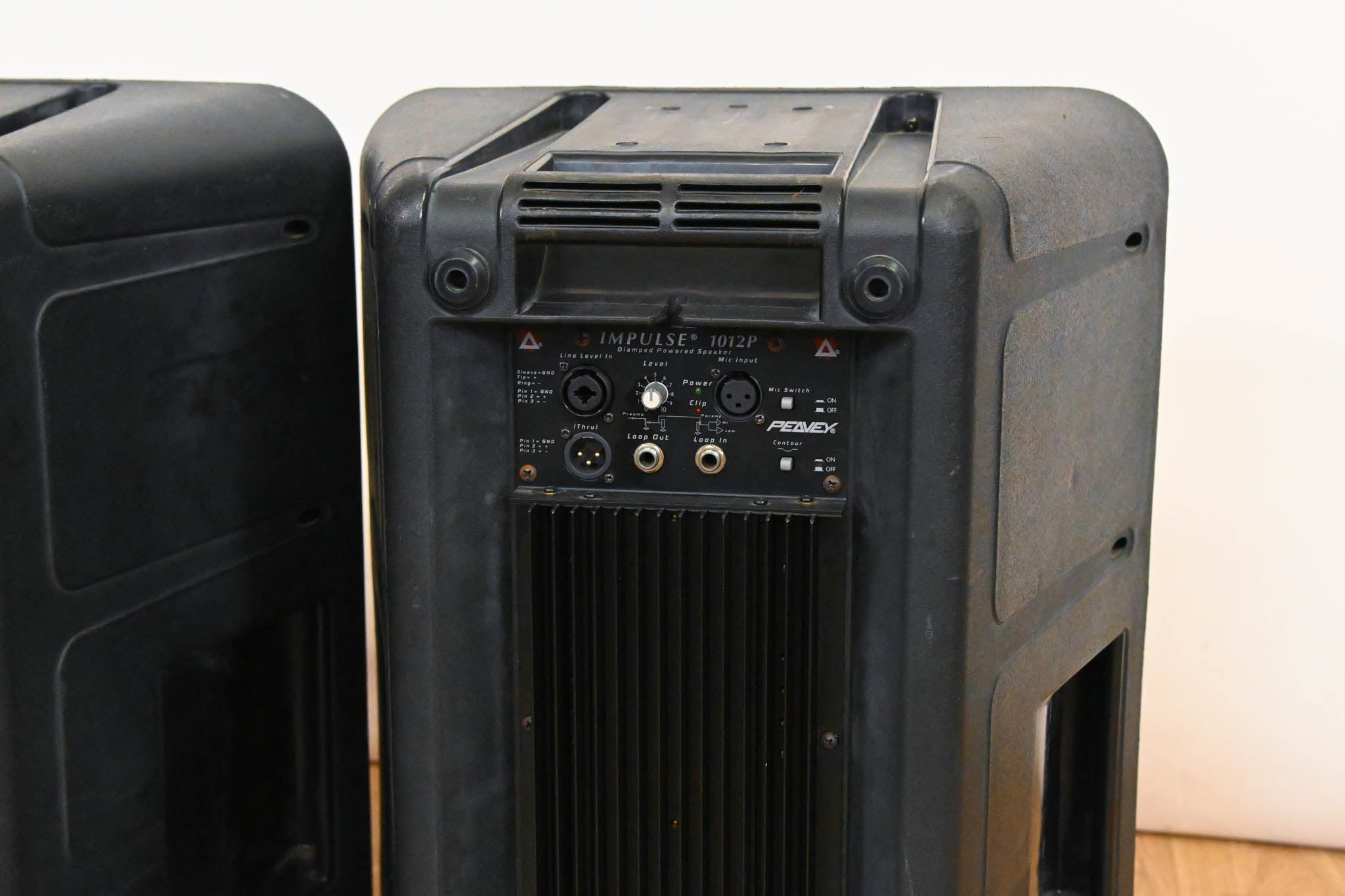 Peavey Impulse 1012p Biamped Powered Speaker (PAIR)