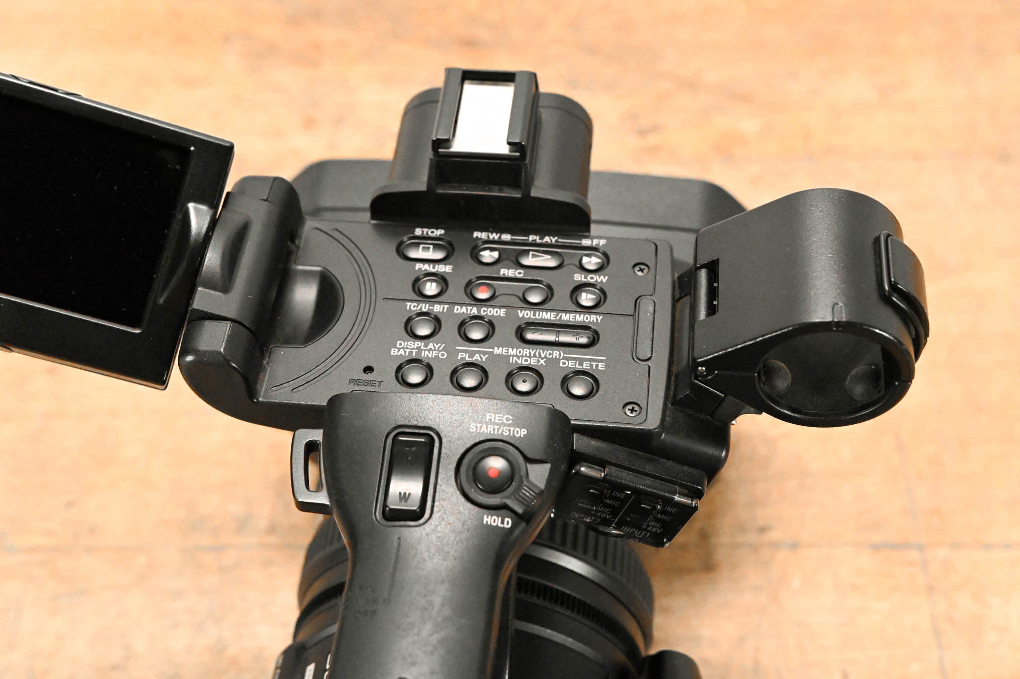 Sony HVR-Z5U Professional 1/3" 3-CMOS HDV Camcorder