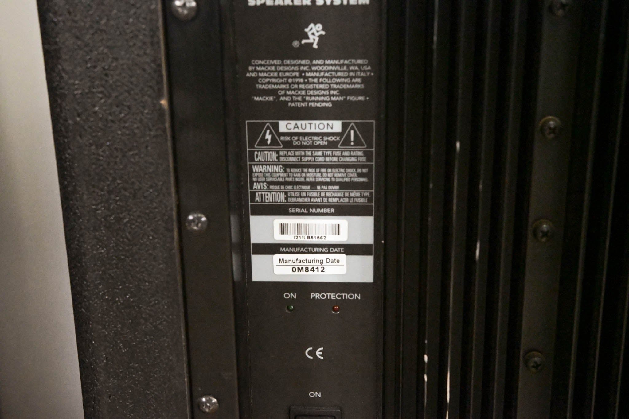 Mackie SR1530 Active 3-Way Sound Reinforcement Speaker (PAIR)