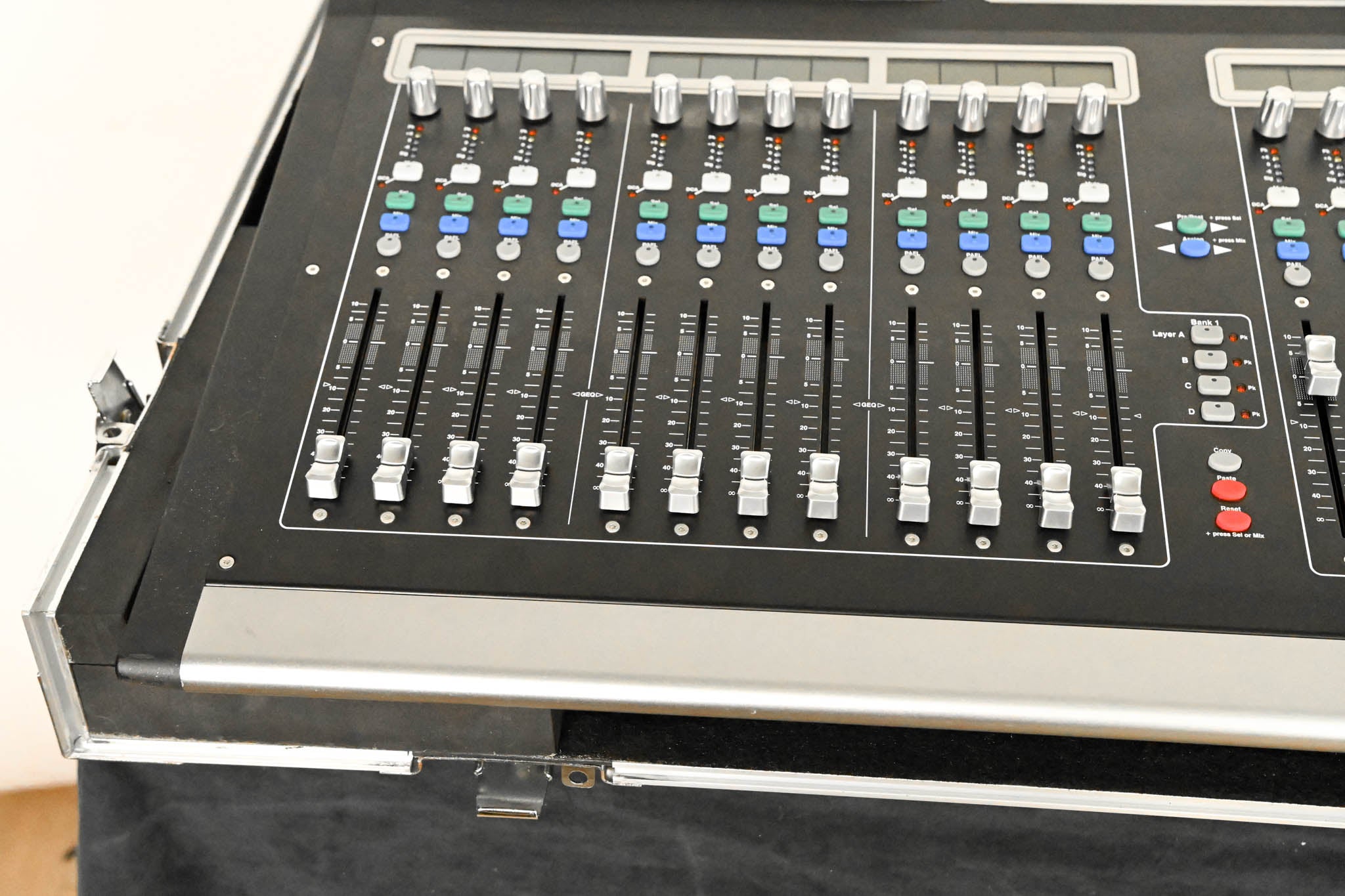 Allen & Heath GLD-112 Chrome Edition Digital Mixing Surface w/ Road Case