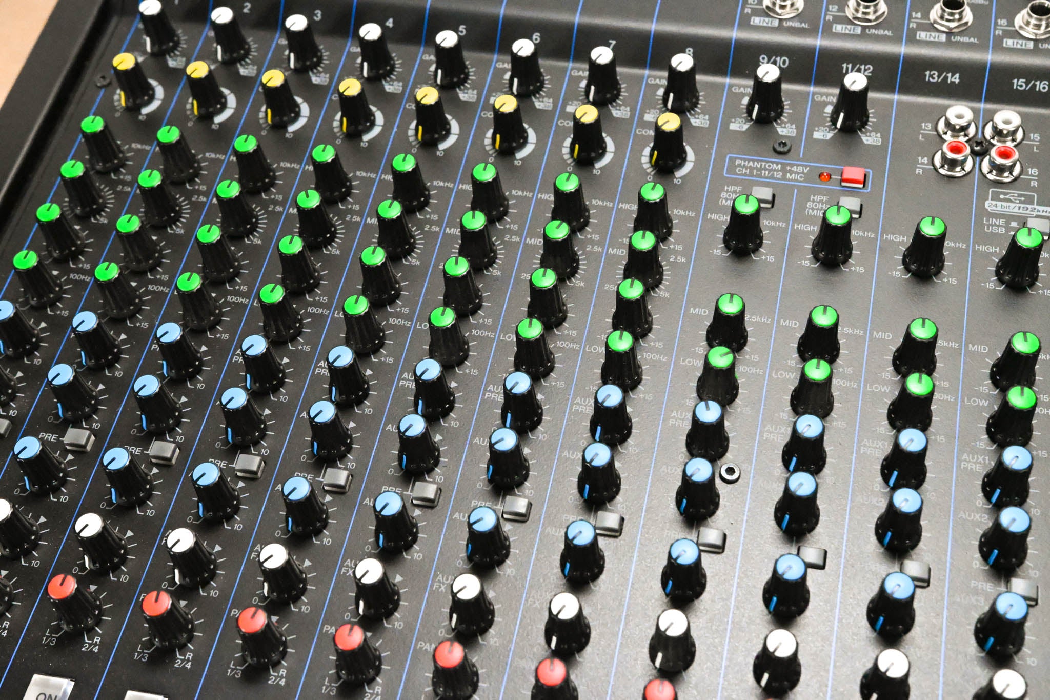 Yamaha MG16XU 16-Channel Mixer with USB and Effects