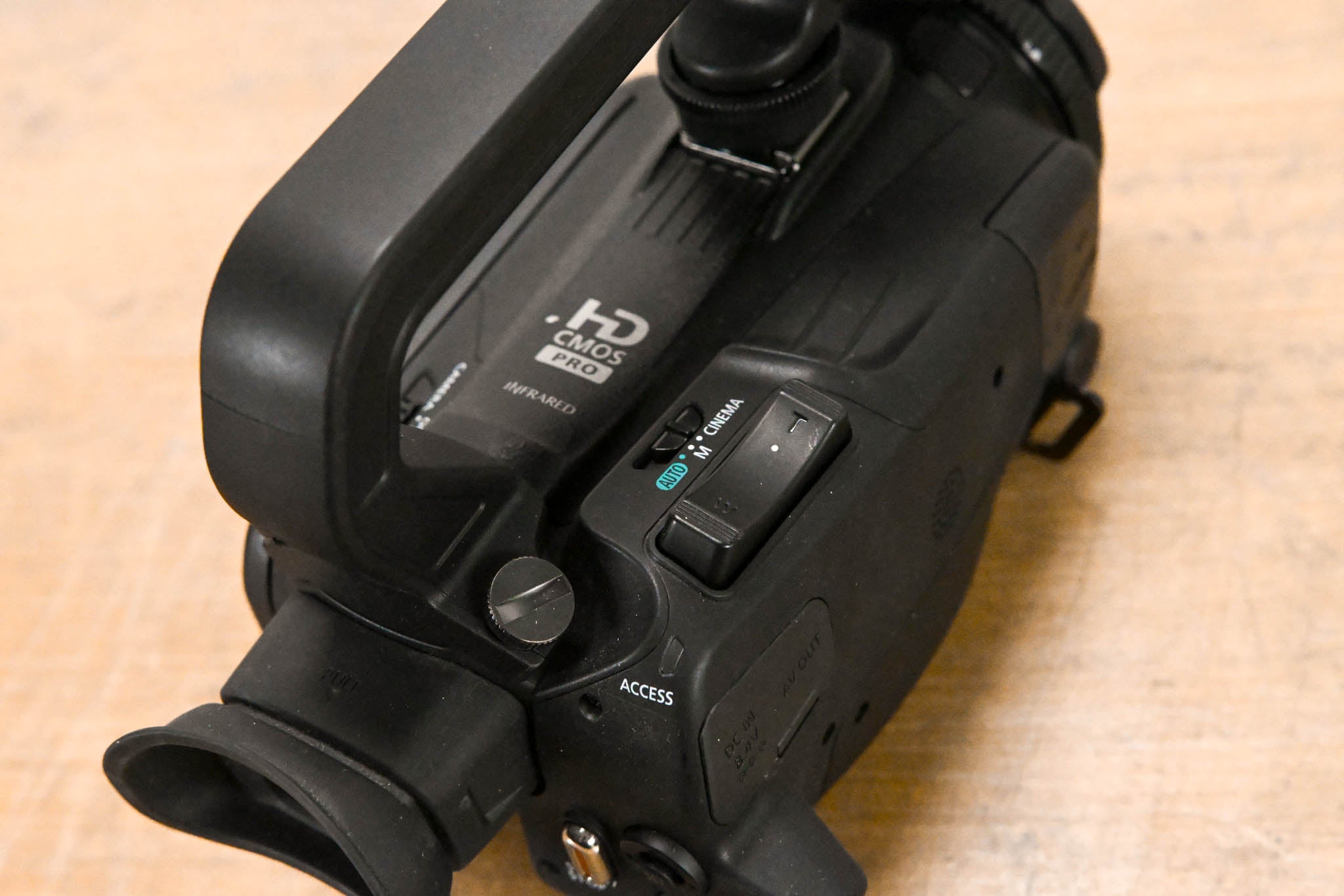 Canon XA35 HD Professional Camcorder w/ XLR Handle & HD/SD-SDI Output