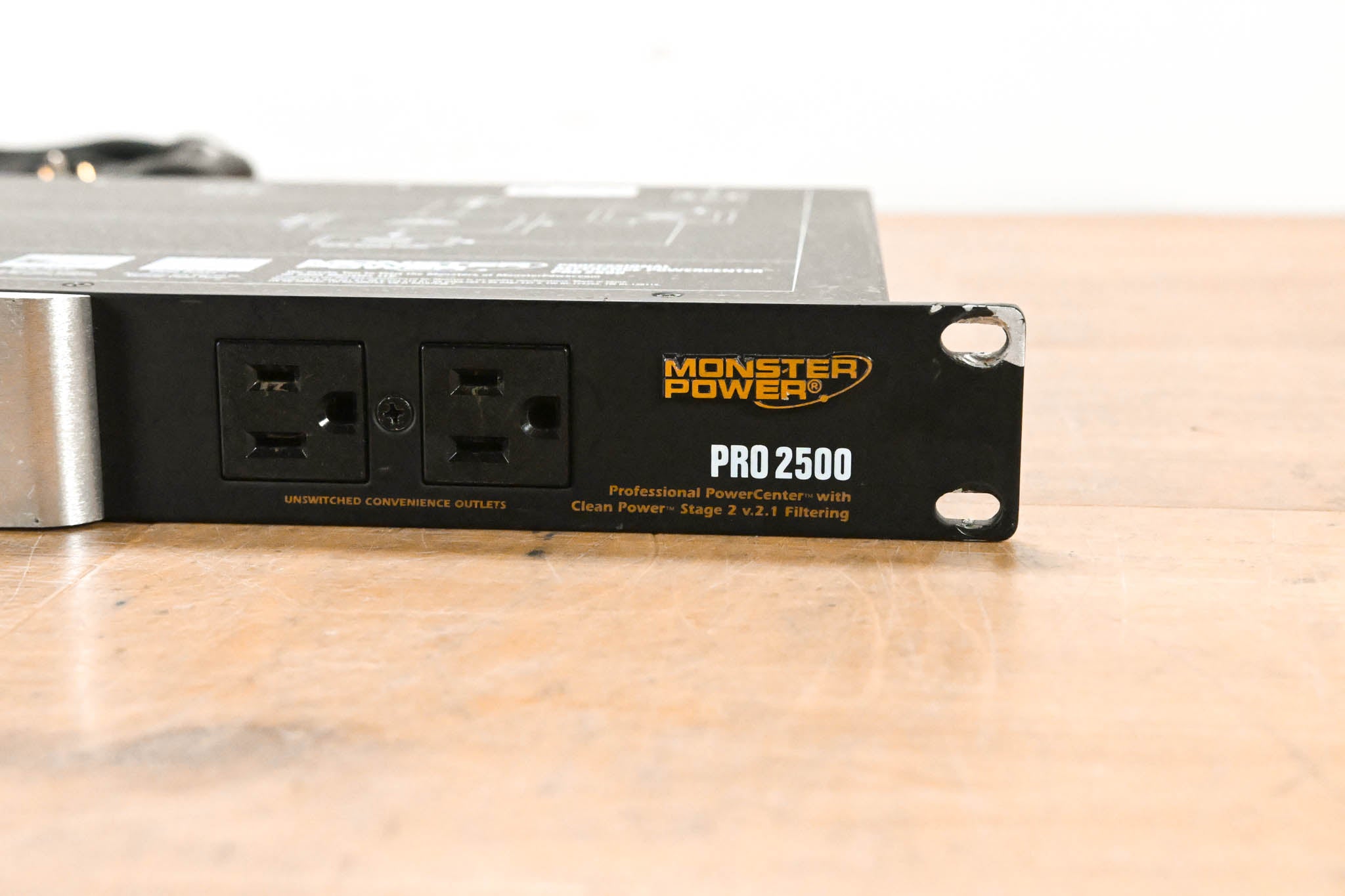 Monster Power PRO 2500 PowerCenter 10-Outlet Power Conditioner