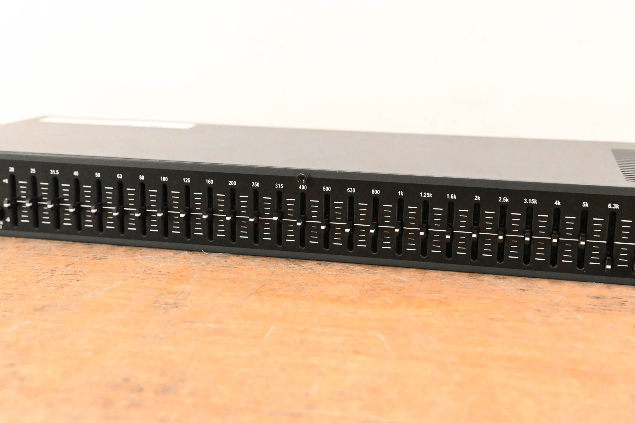 dbx 131 31-Band Graphic Equalizer