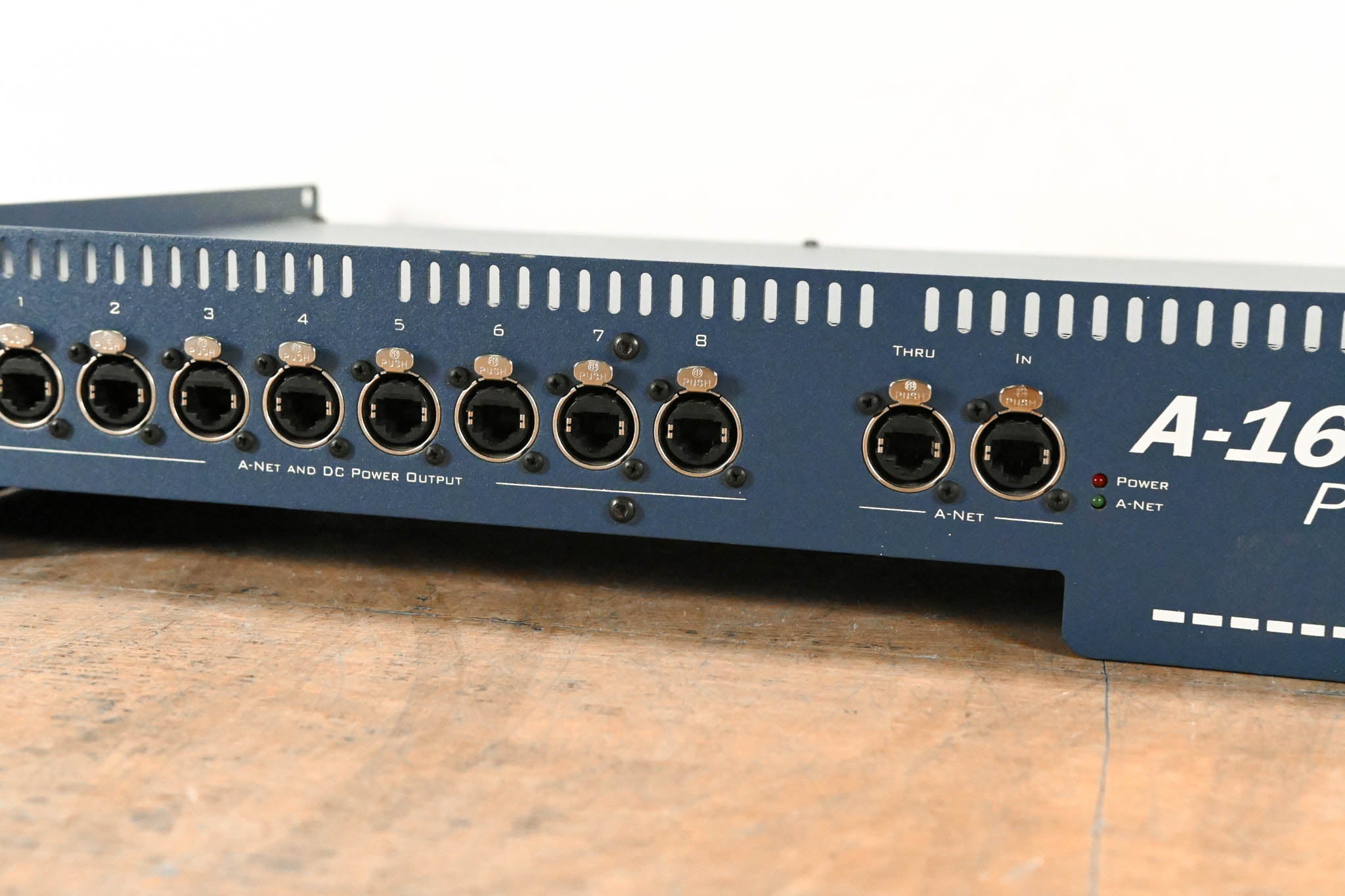 Aviom A-16D Pro A-Net Distributor
