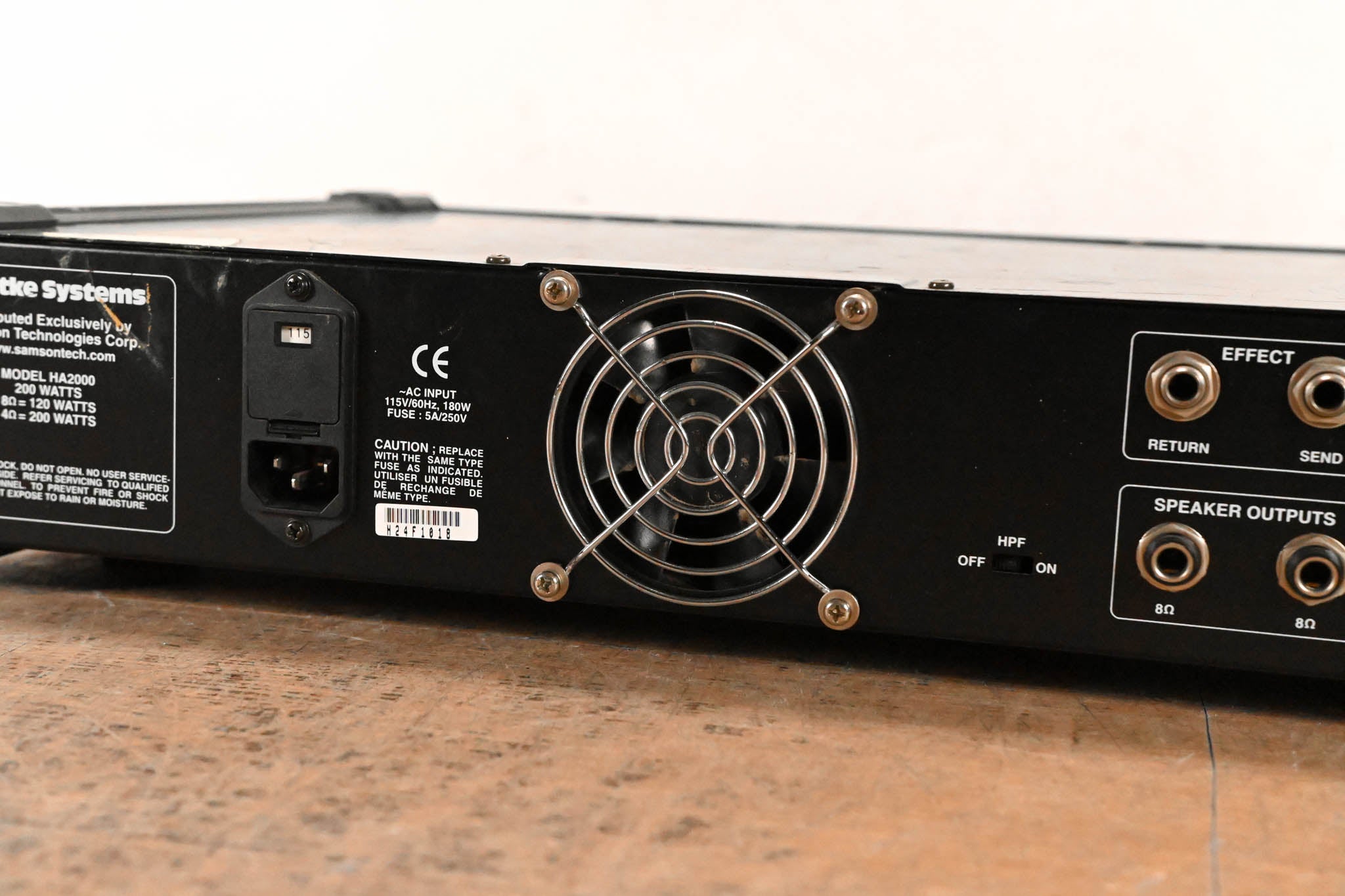 Hartke HA2000 200W Bass Amp Head
