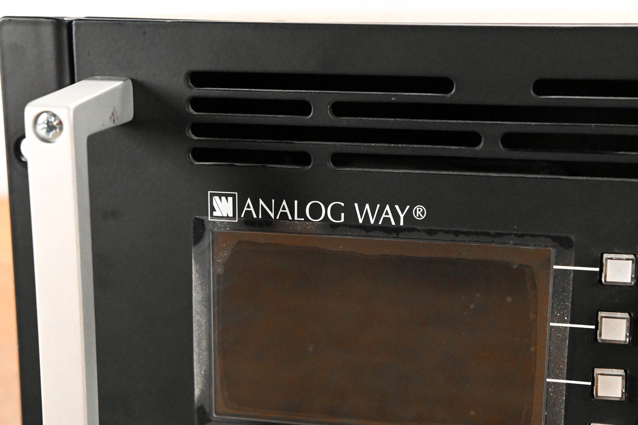 Analog Way Ascender 16-4K Switcher/Video Wall Controller
