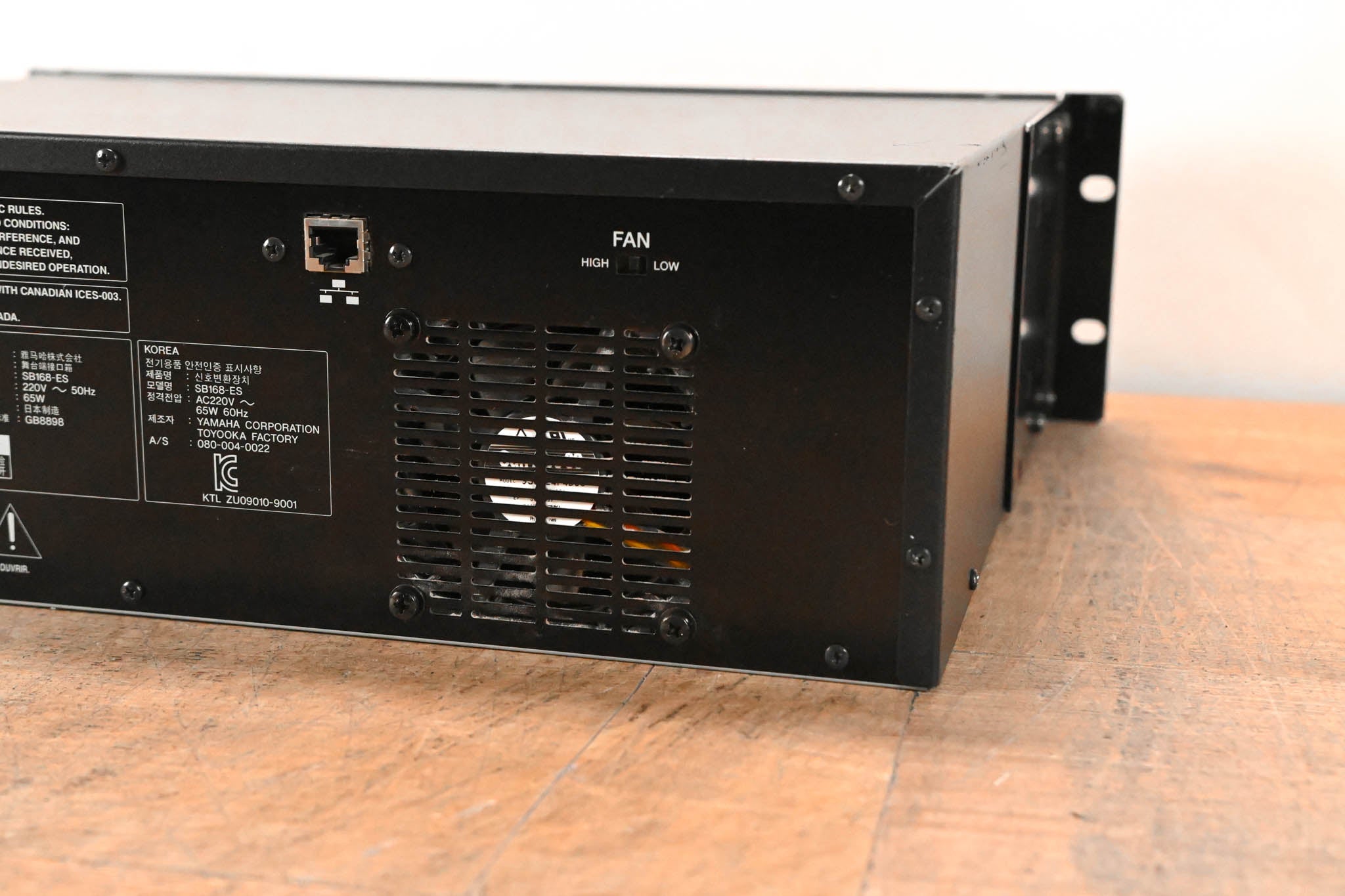 Yamaha SB168-ES 16-Channel EtherSound Stage Box CG01S59