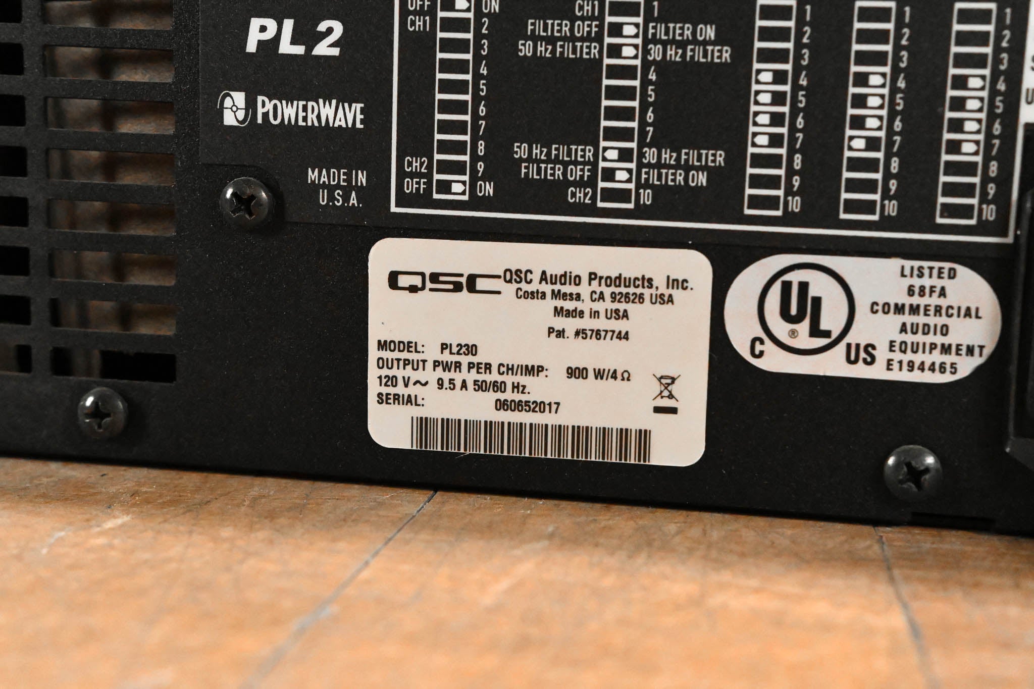 QSC PL230 PowerLight 2 Series 2-Channel 1500W Power Amplifier