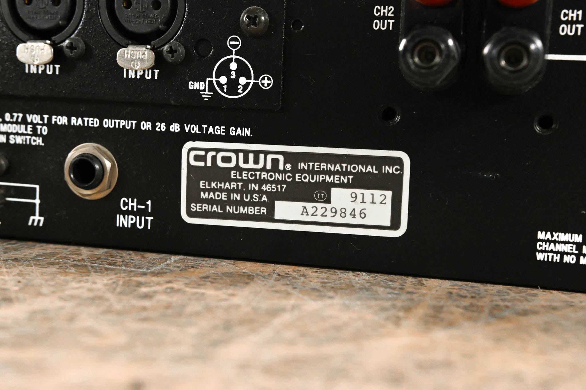 Crown Macro-Tech 2400 2-Channel Power Amplifier