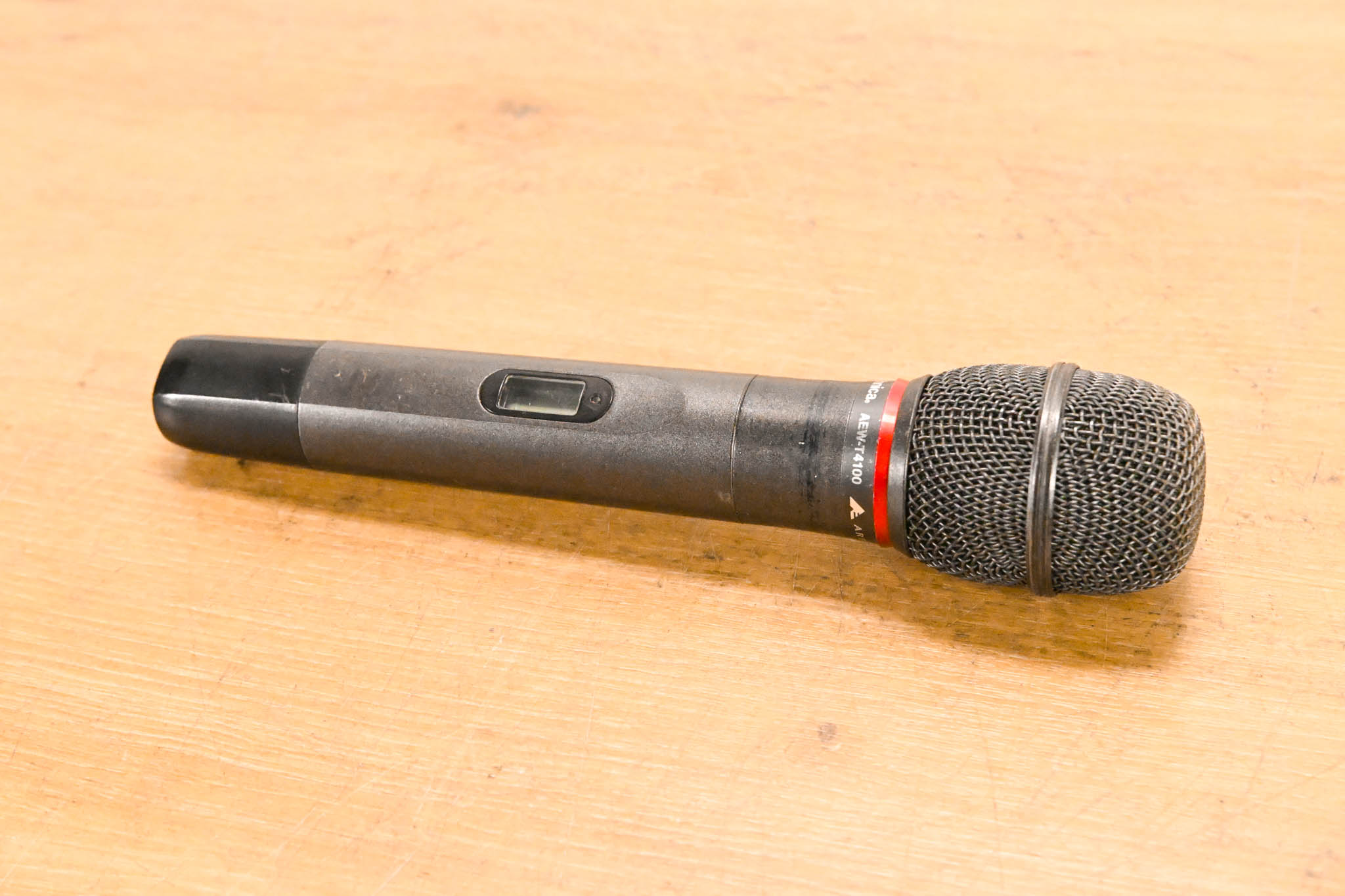 Audio-Technica ATW-R3100bC Receiver w/AEW-T4100 Mic: 541-566MHz (NO PSU)