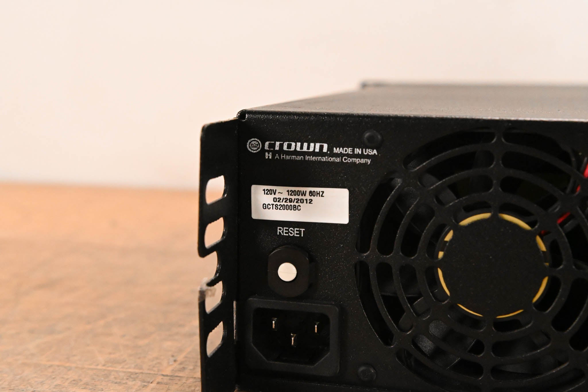 Crown CTs 2000 2-Channel 1000W Power Amplifier