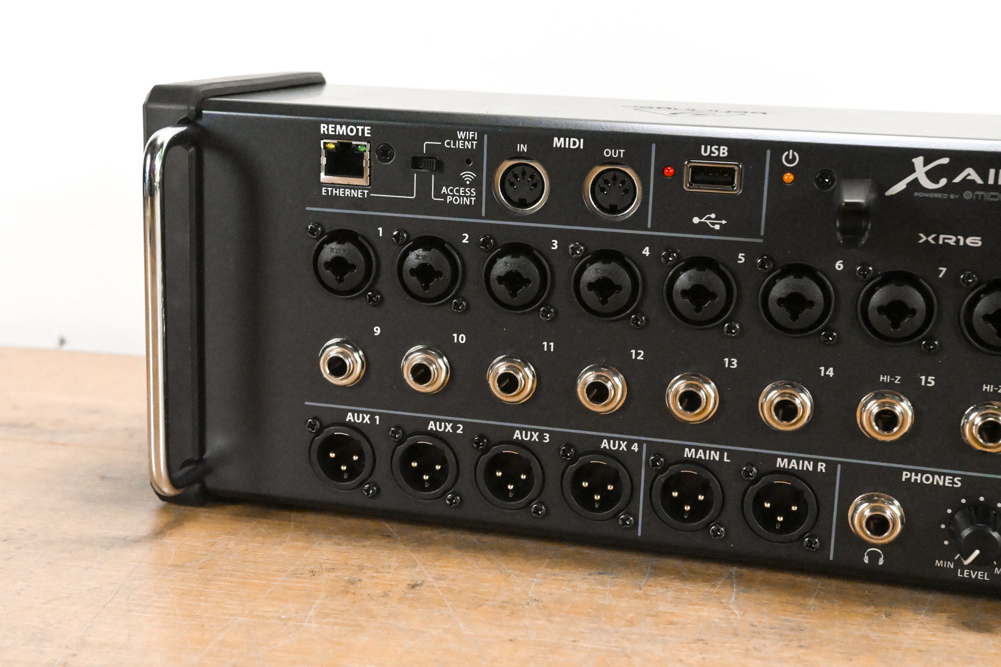 Behringer X Air XR16 16-Channel Tablet-Controlled Digital Mixer