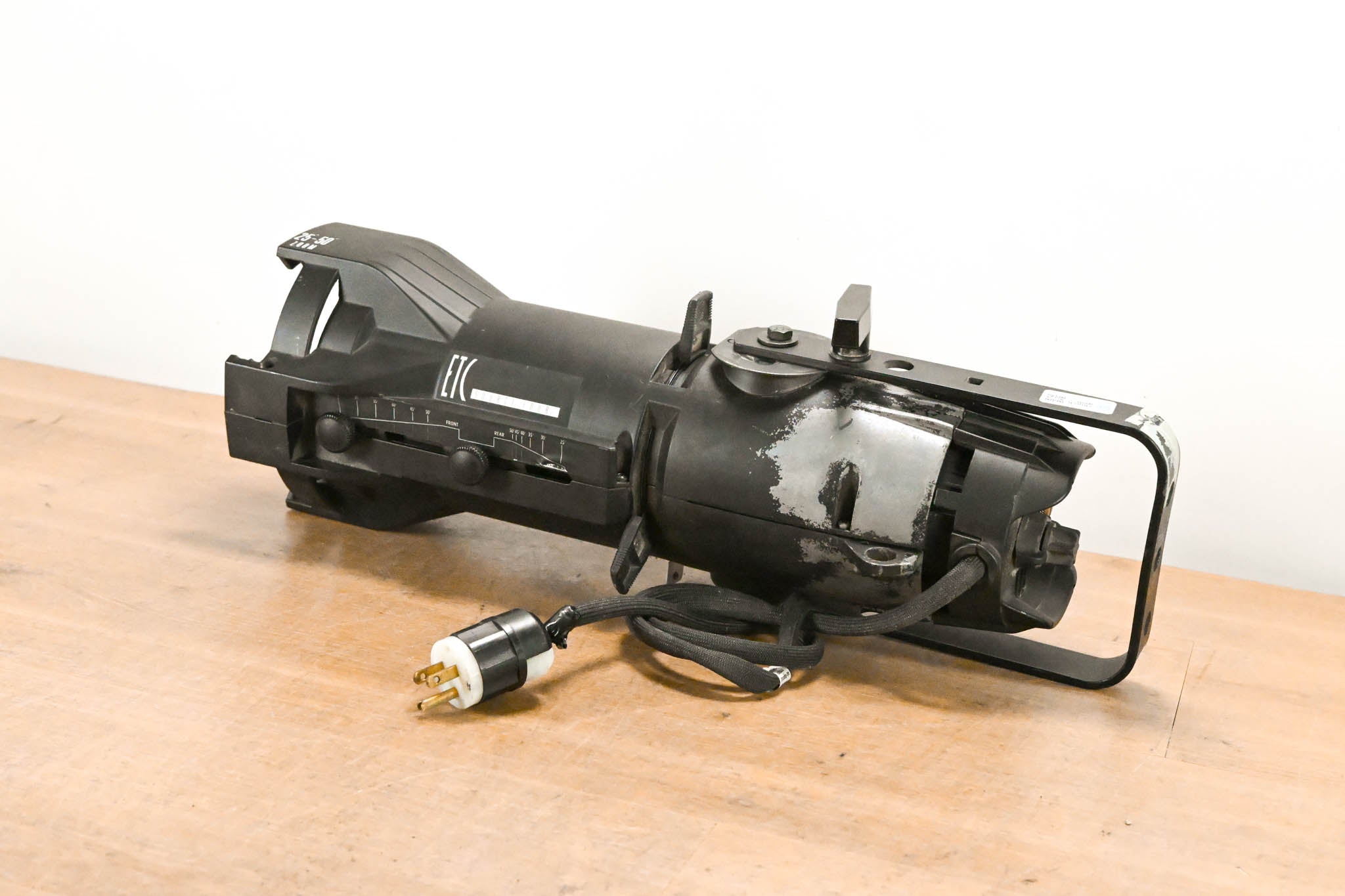 ETC Source Four Jr 25-50 Degree Zoom 575 Ellipsoidal Light
