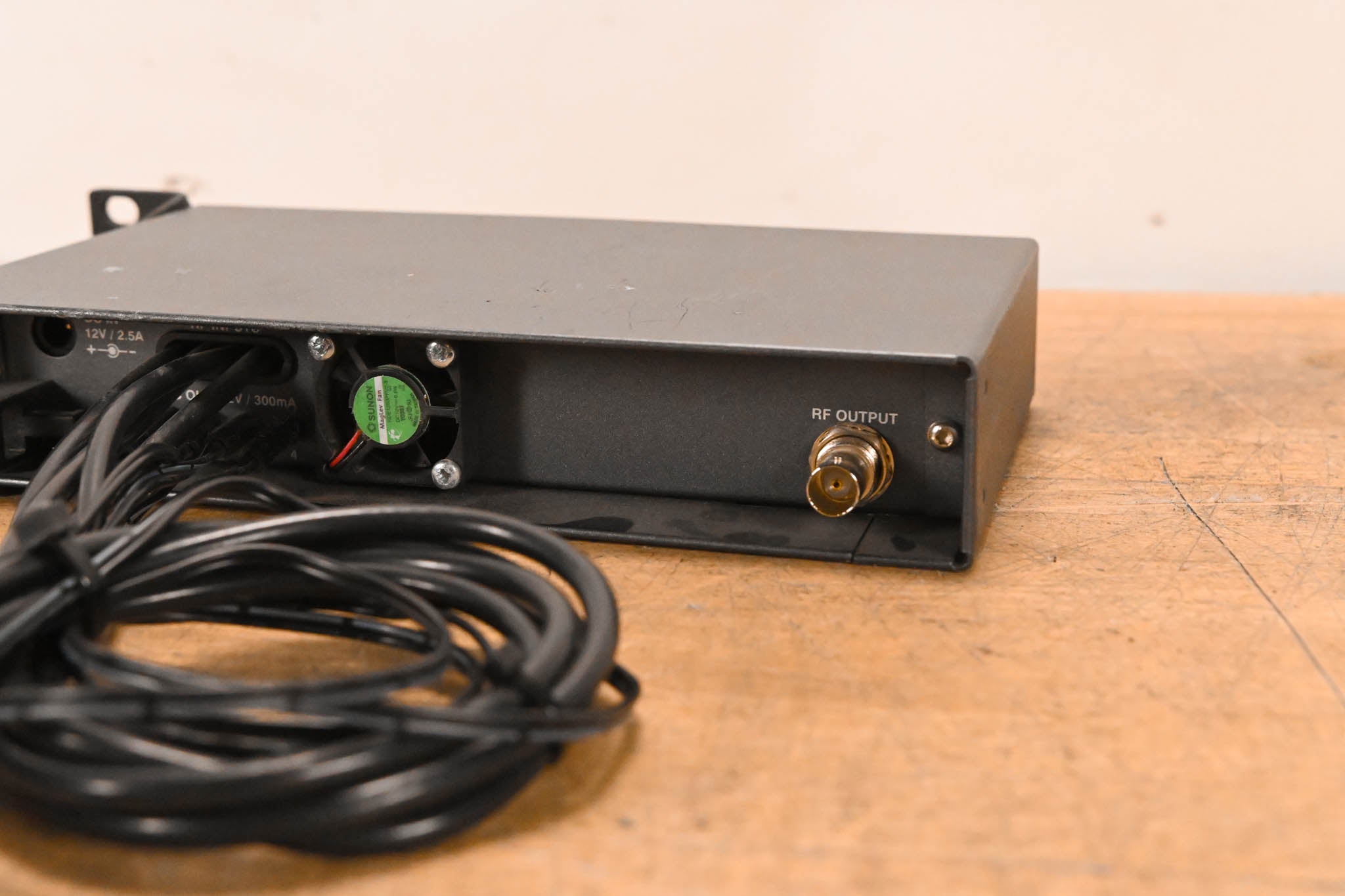 Sennheiser AC2 RF Combiner 500-870 MHz (NO POWER SUPPLY)