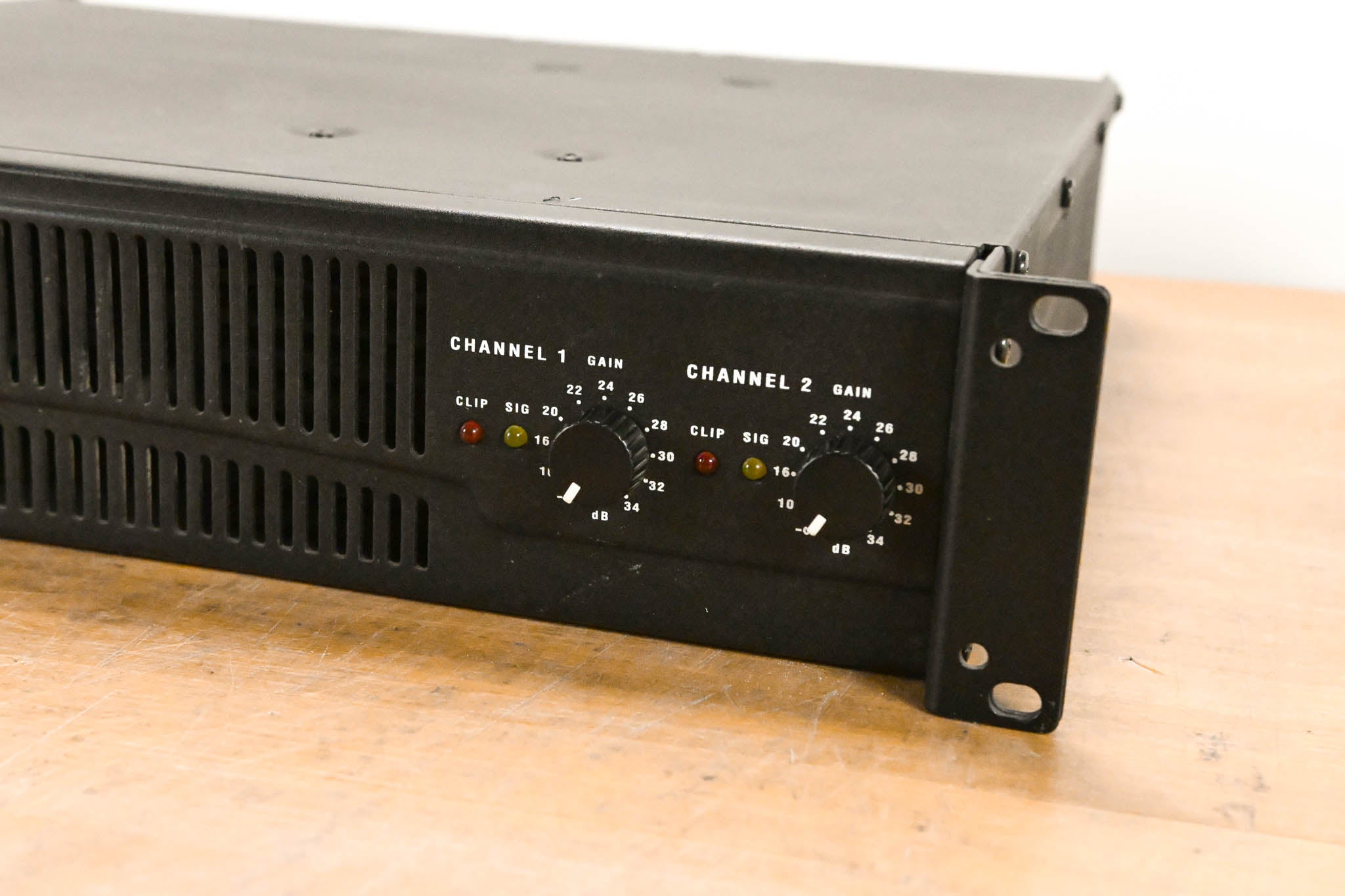 QSC RMX2450 2-Channel Power Amplifier