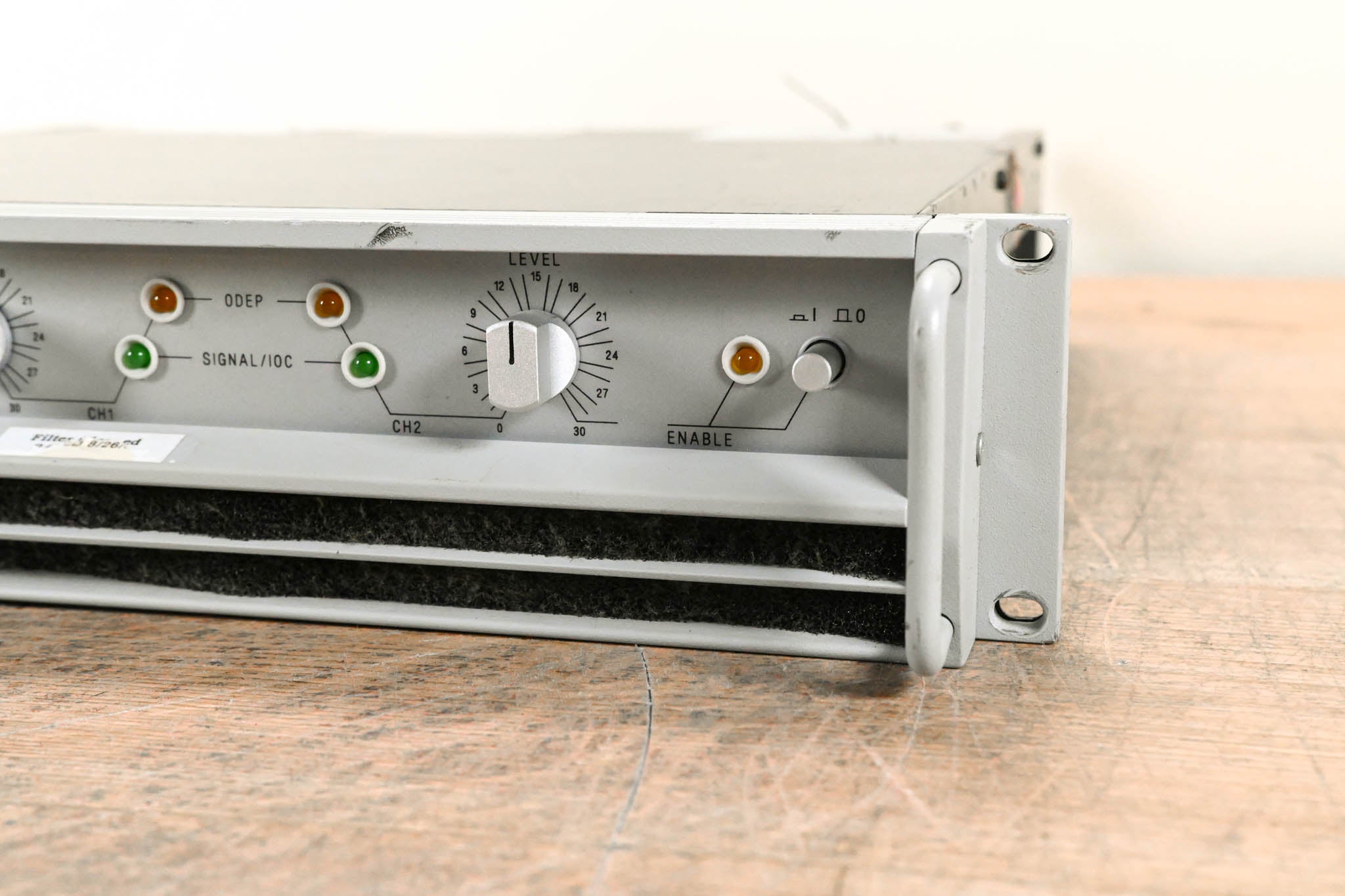 Crown Macro-Tech 2400 2-Channel Power Amplifier