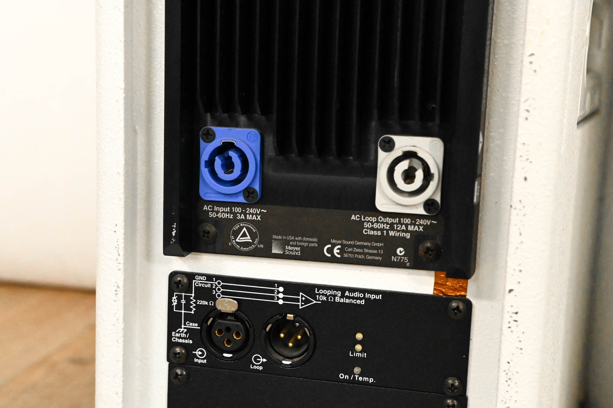 Meyer Sound UPJ-1P Compact VariO Loudspeaker (PAIR)