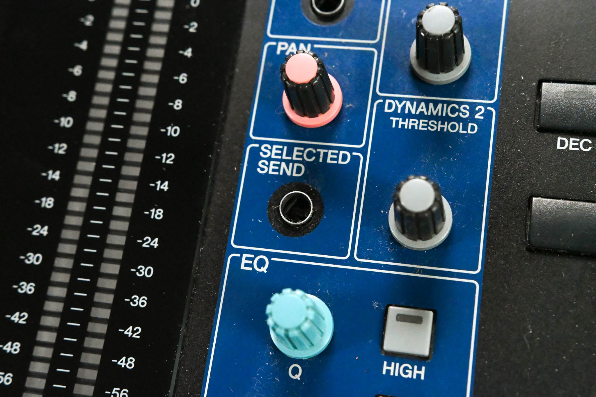Yamaha LS9-32 32-Input Digital Mixing Console