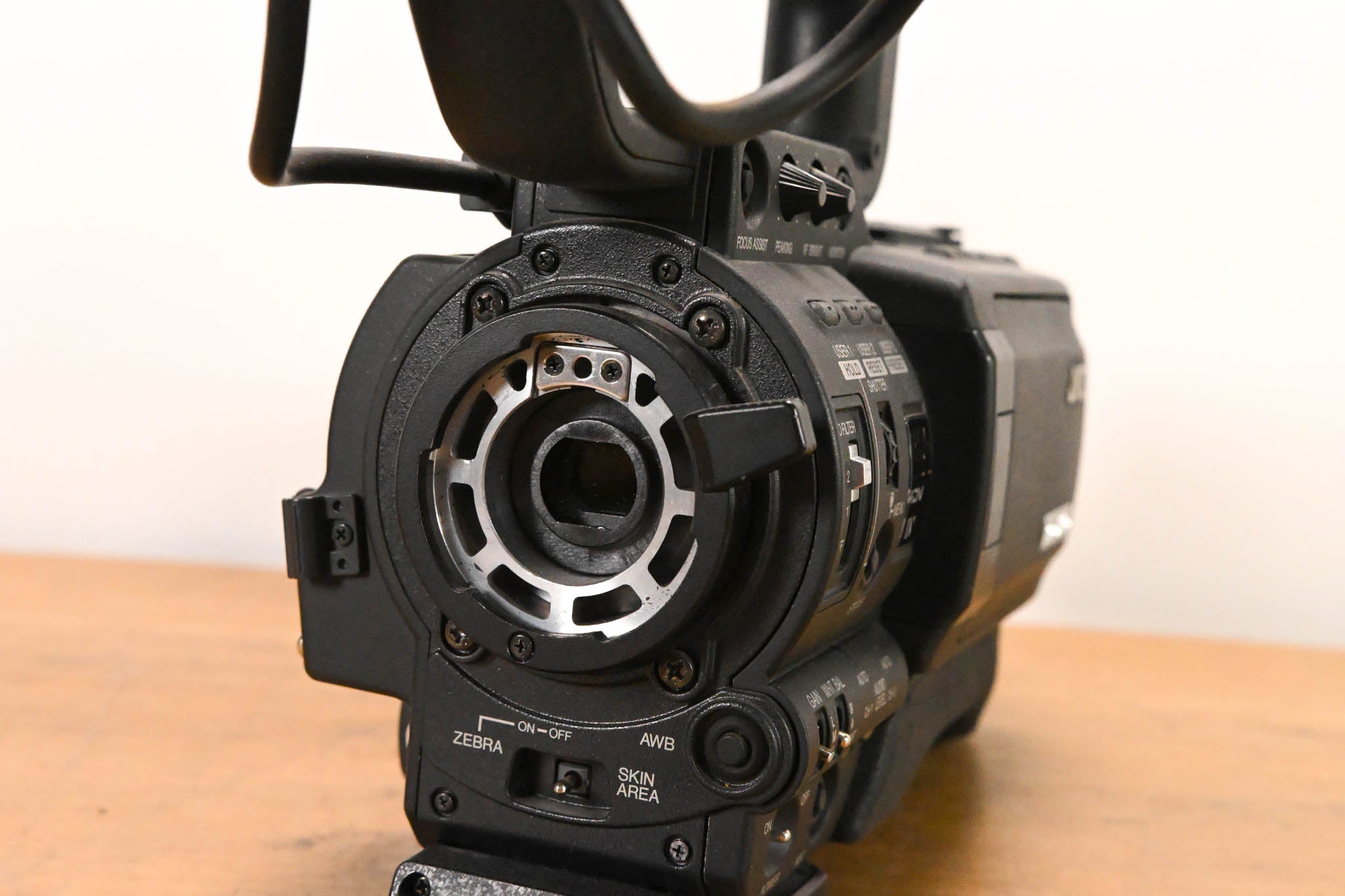 JVC GY-HD110U 1/3" 3-CCD Professional HDV Camcorder