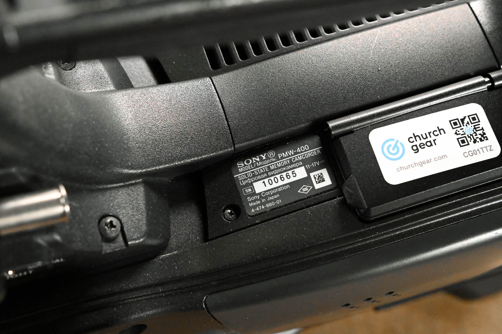 Sony PMW-400 XDCAM HD422 2/3" Camcorder w/ CBK-VF01 Viewfinder + Mic