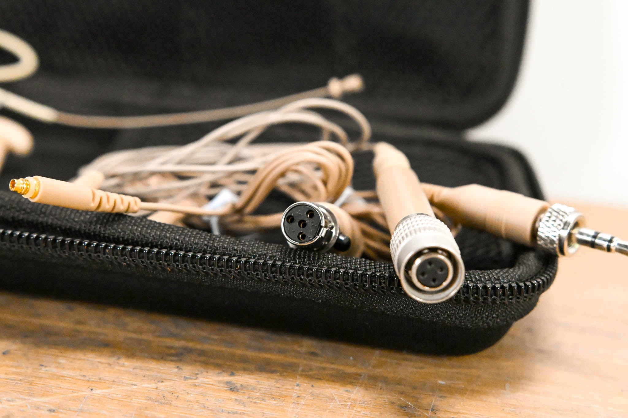 Samson SE10x Earset Microphone with Condenser Capsule & Accessories