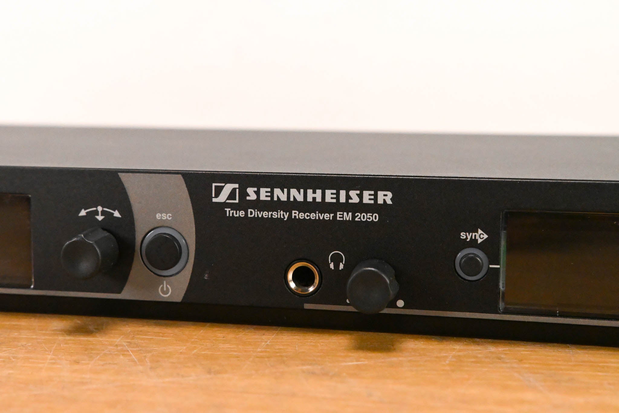 Sennheiser EM 2050 Dual-Channel Wireless Receiver Aw Range: 516-558 MHz