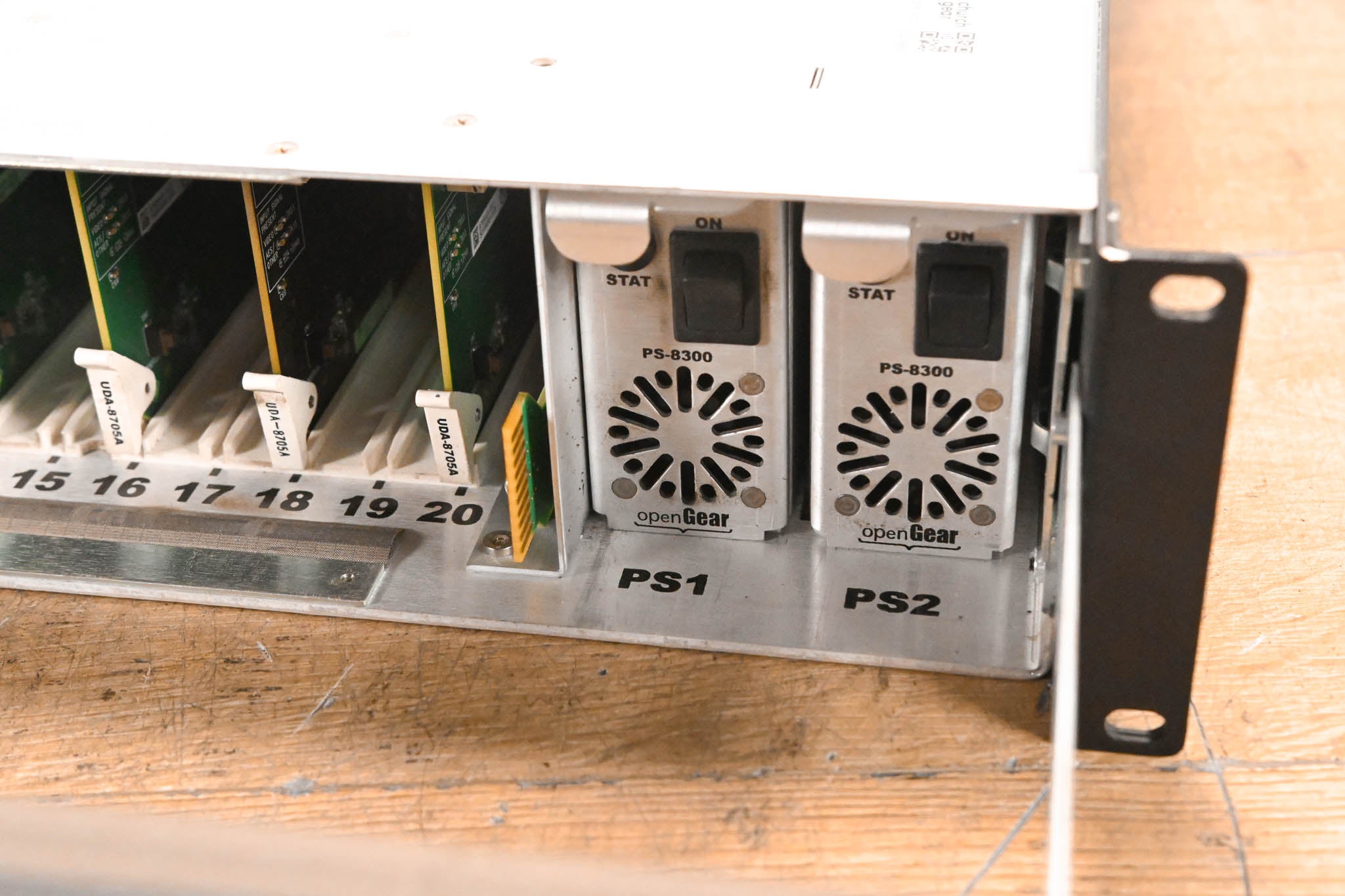 Ross DFR-8321 OpenGear 2RU Module Frame with Cards