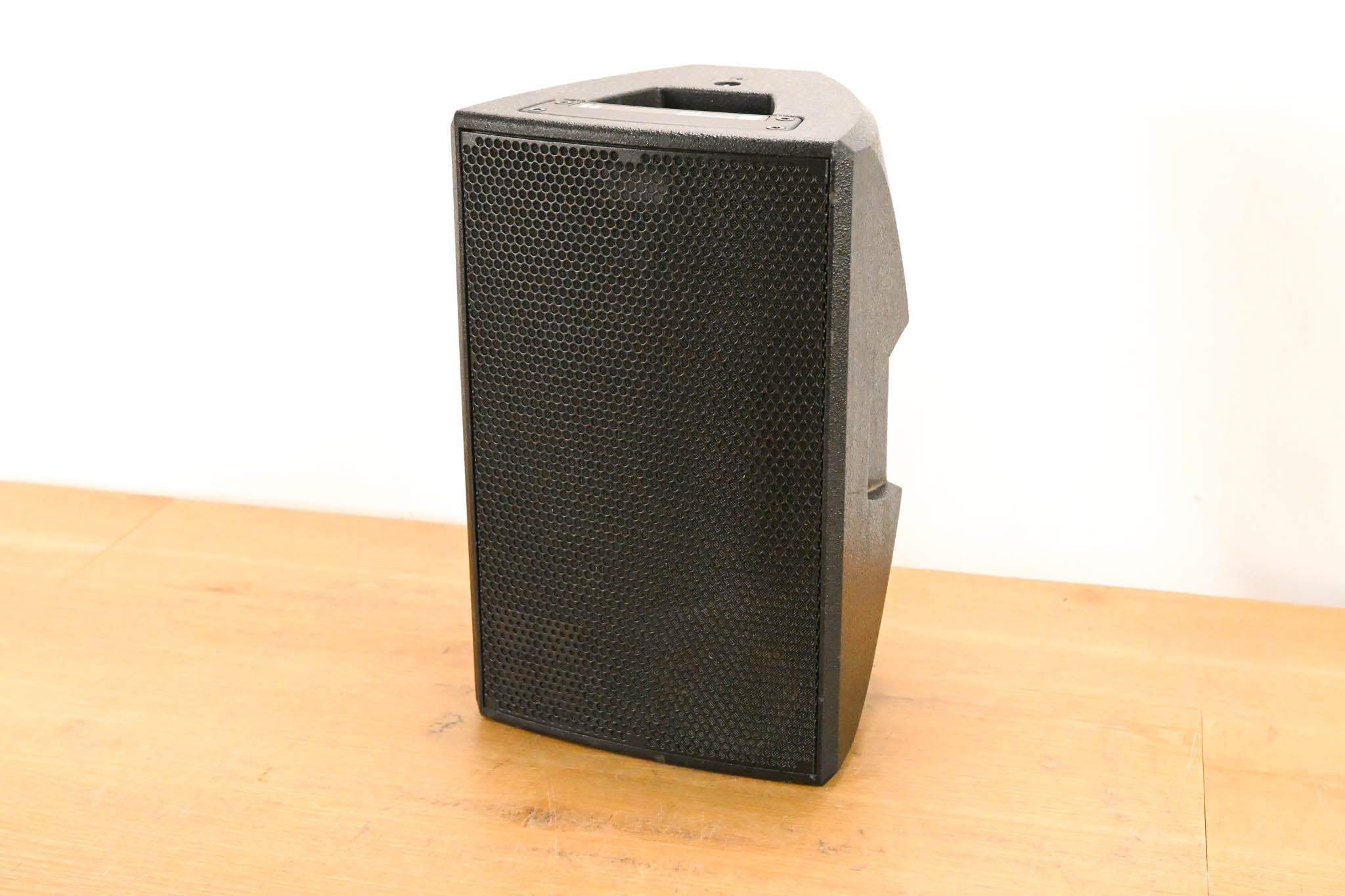 d&b audiotechnik E6 2-Way Passive Coaxial Loudspeaker