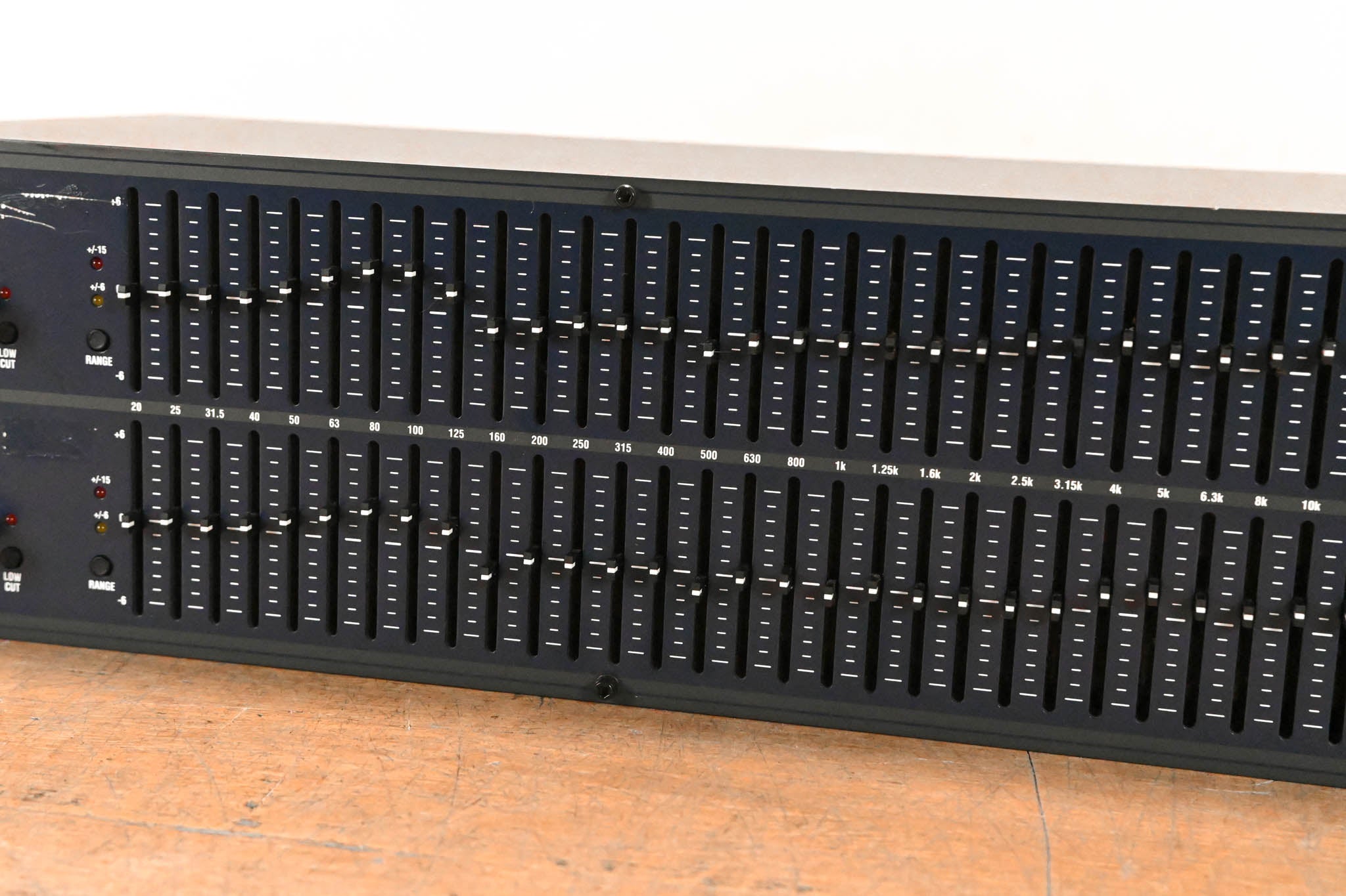 dbx 1231 Dual-Channel 31-Band Graphic Equalizer