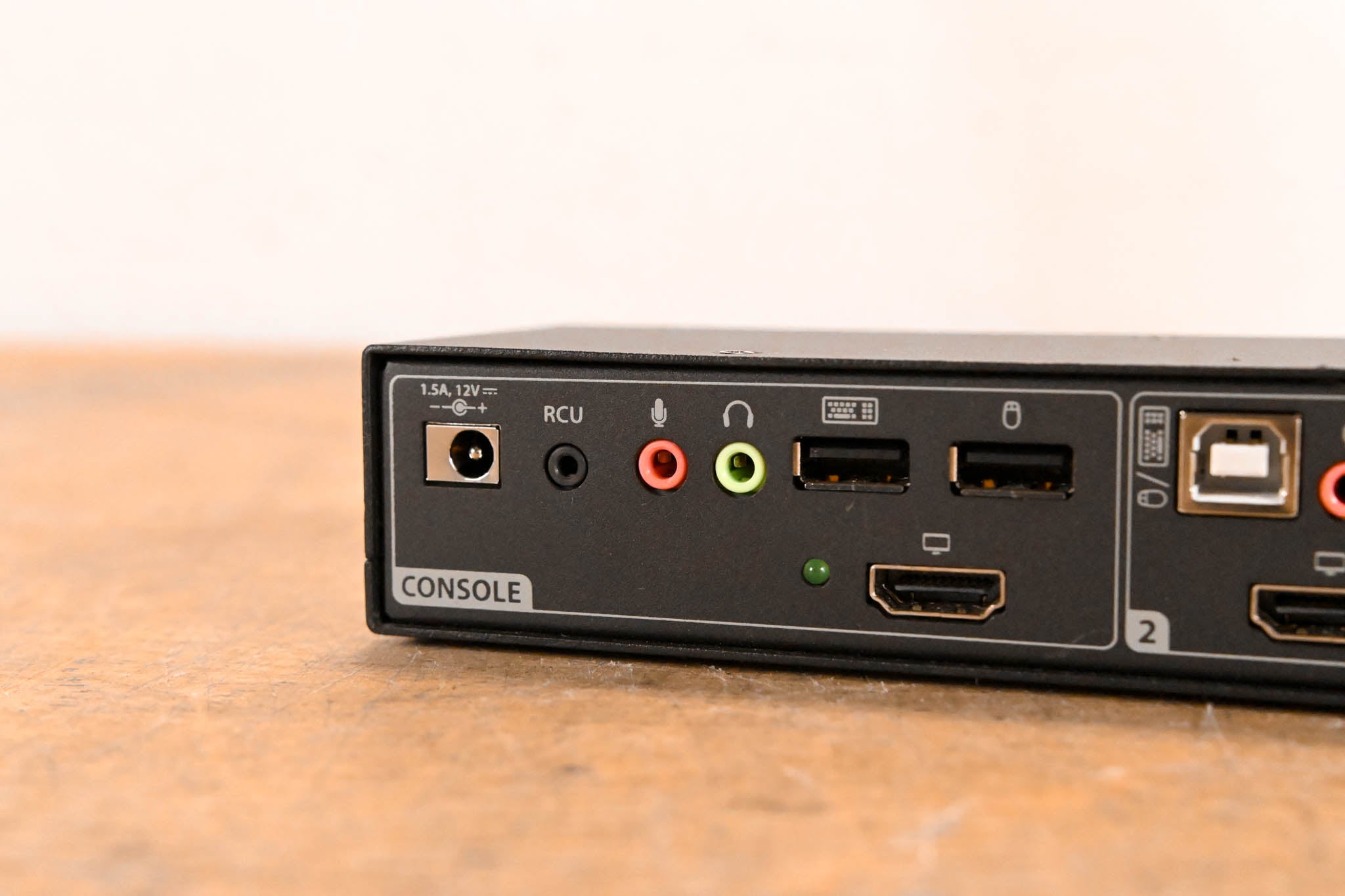Vertiv Avocent SV220H 2-Port HDMI 4K Desktop KVM Switch (NO PSU)