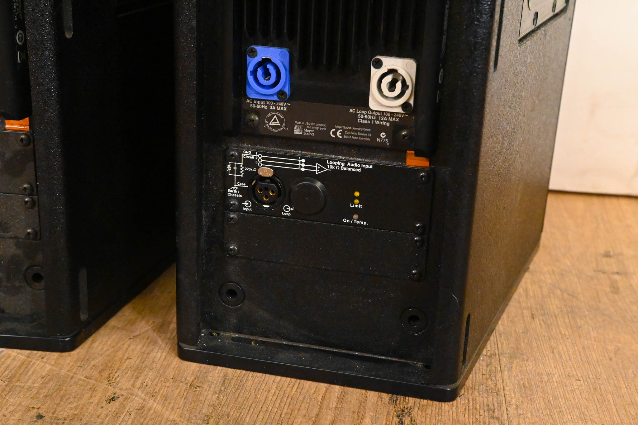 Meyer Sound UPJ-1P Compact VariO Loudspeaker (PAIR)