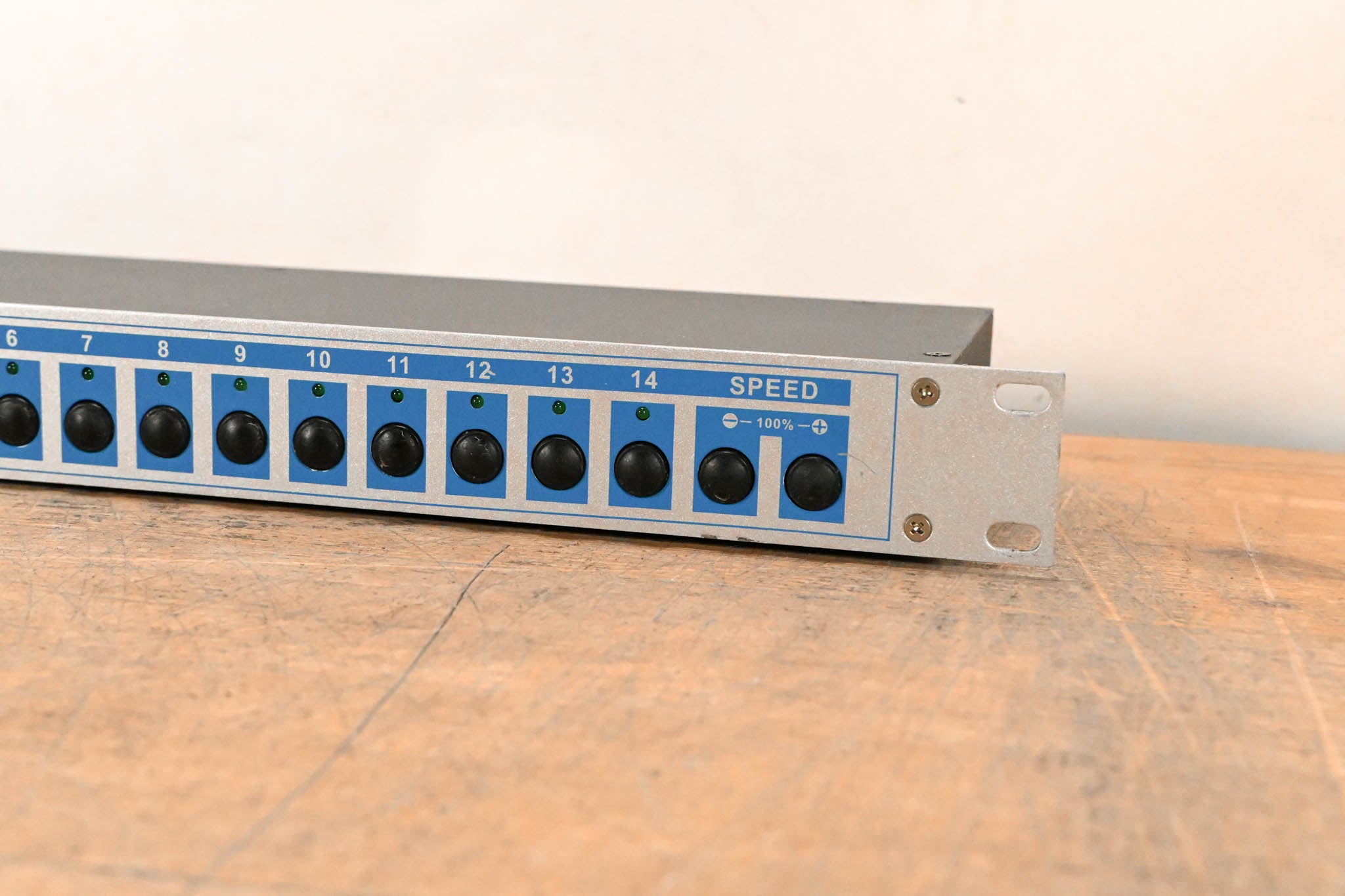 Chauvet ShowXpress Plus Lighting Controller – DJ Rackmount (NO PSU)