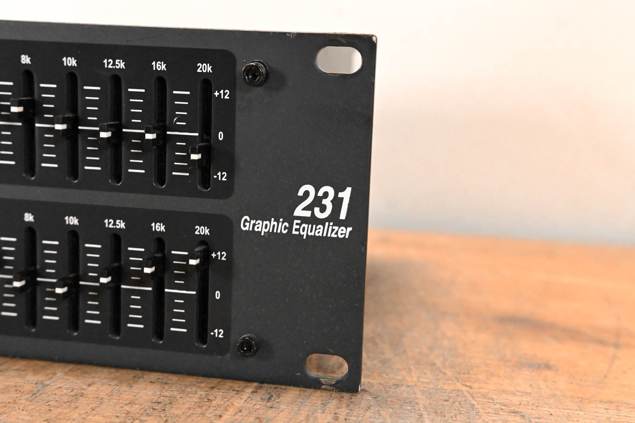 dbx 231 Dual-Channel 31-Band Graphic Equalizer