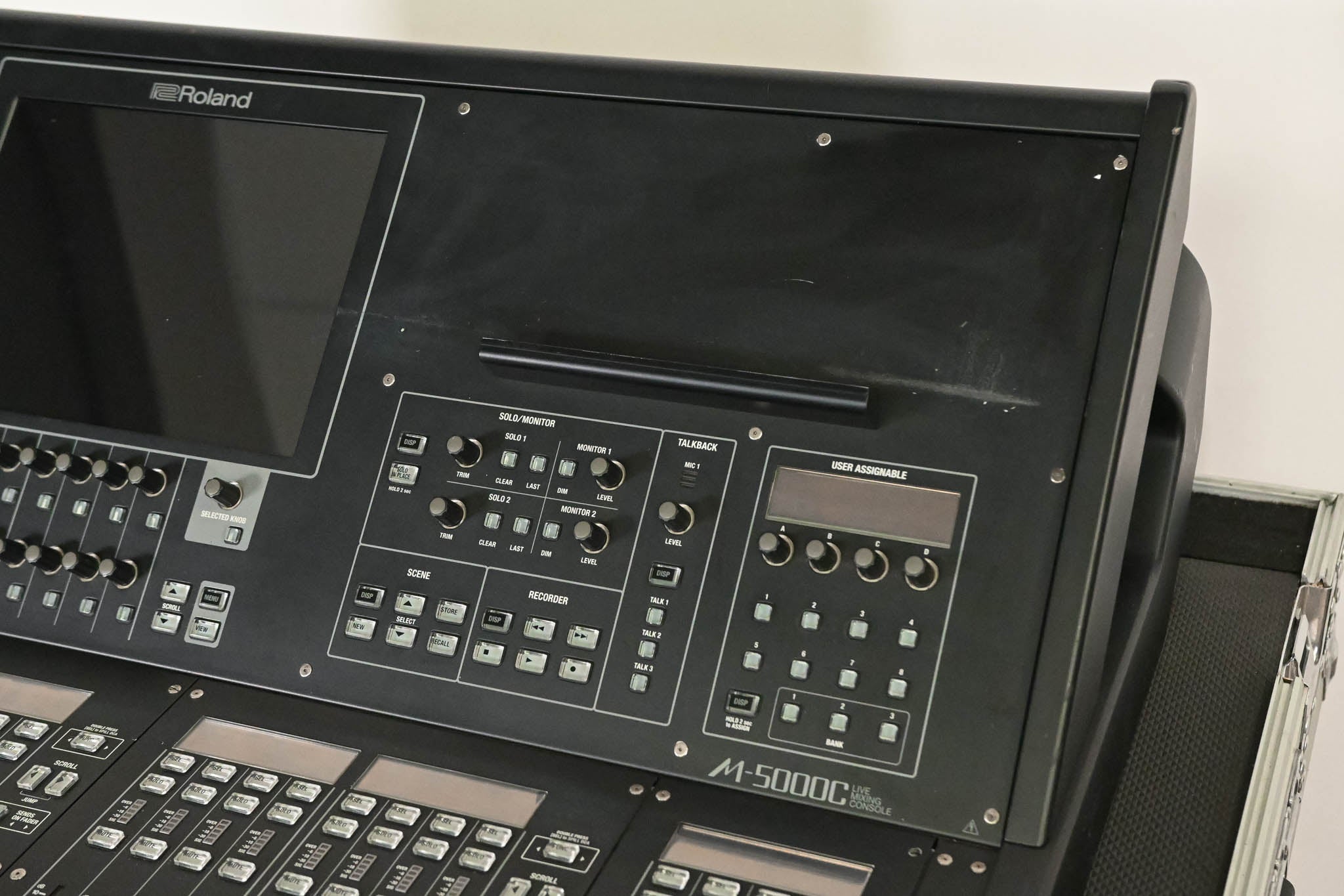 Roland M-5000C Live Mixing Console with Road Case