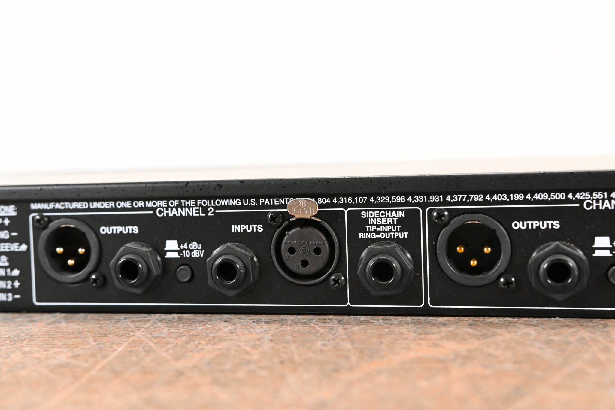 dbx 166XL 2-Channel Compressor/Limiter/Gate