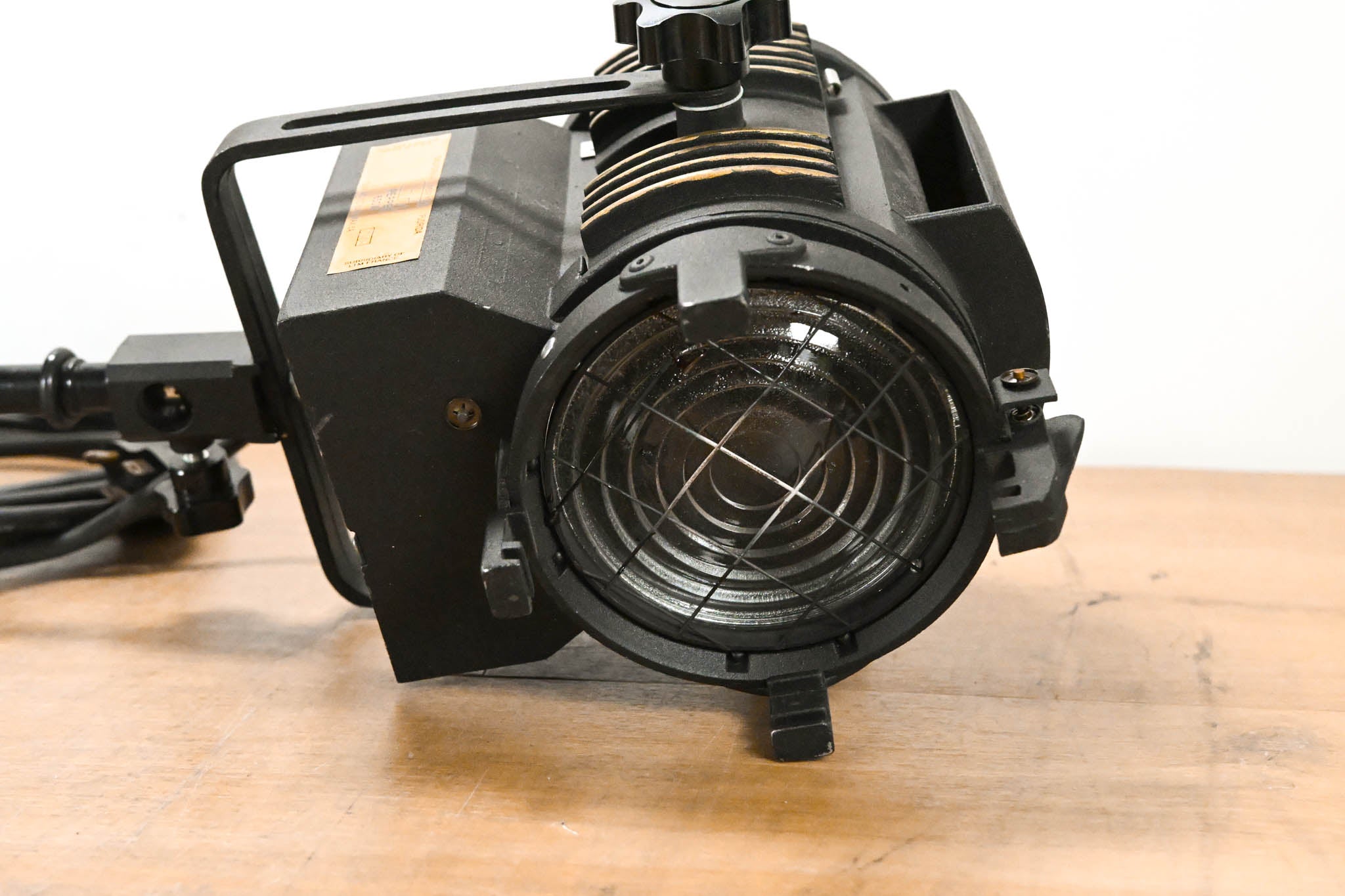 LTM Pepper 650W Fresnel Light