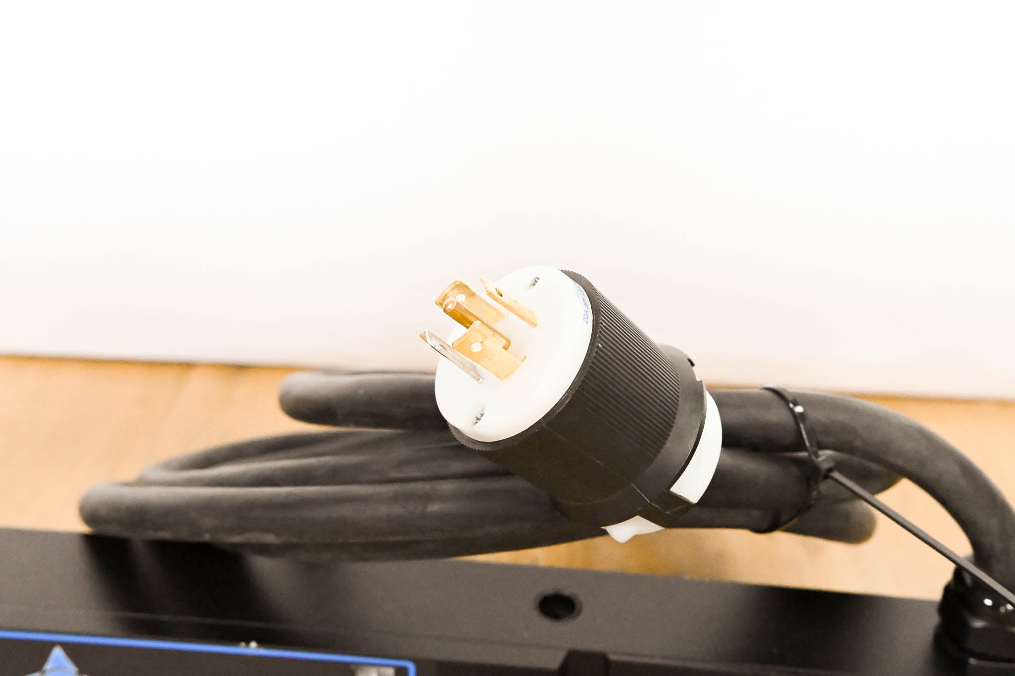 ETC SB6-10M 6 x 10A (1200W) SmartBar with Stage Pin Connectors
