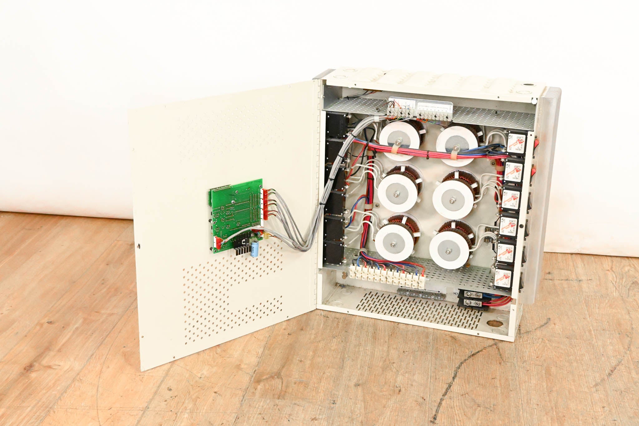 Lightronics AR-1202 12-Channel DMX Wall Mount Dimming System