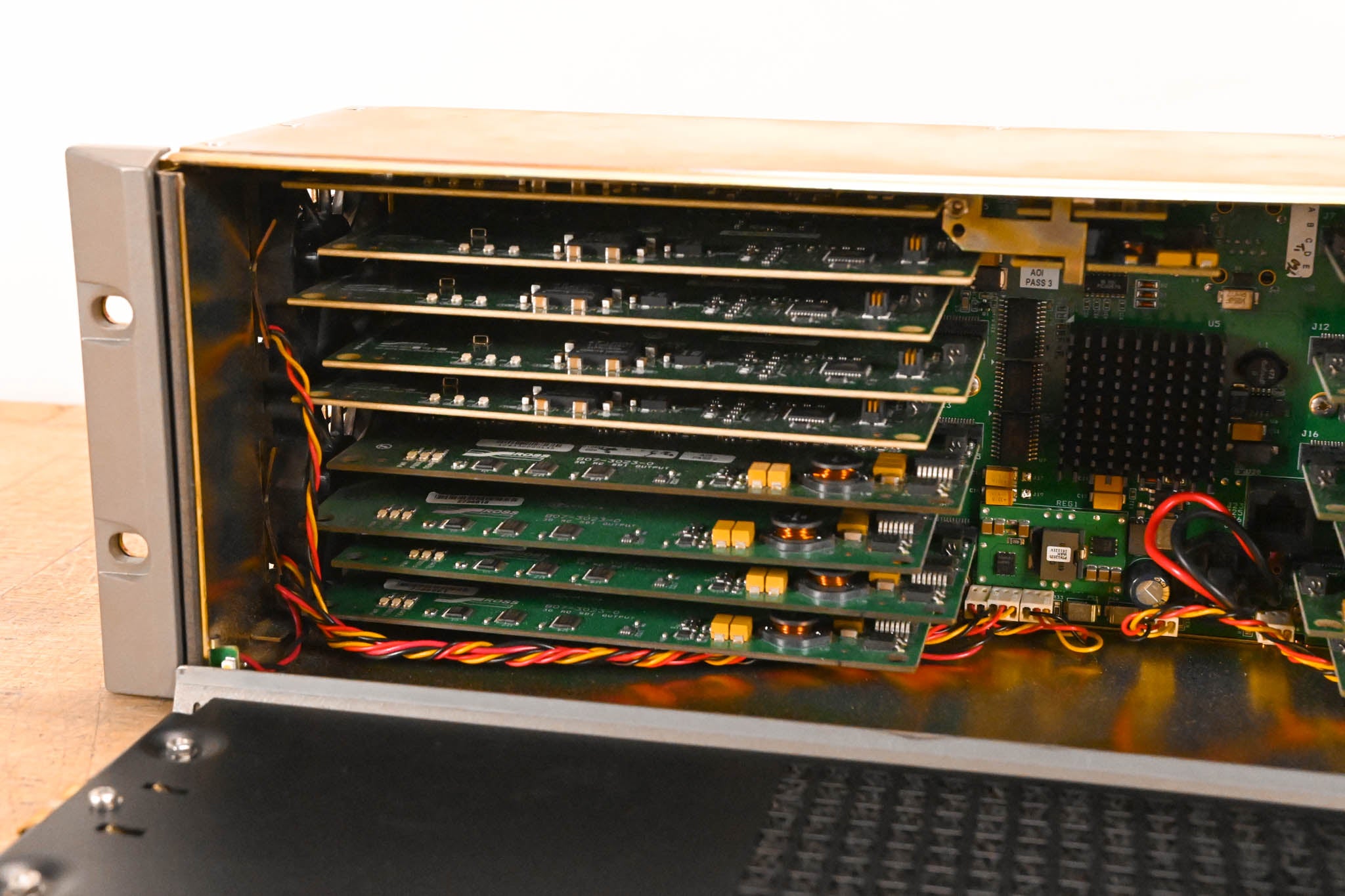 Ross NK-3G72 Scalable 72 x 72 3G/HD/SD Multi-Definition SDI Router