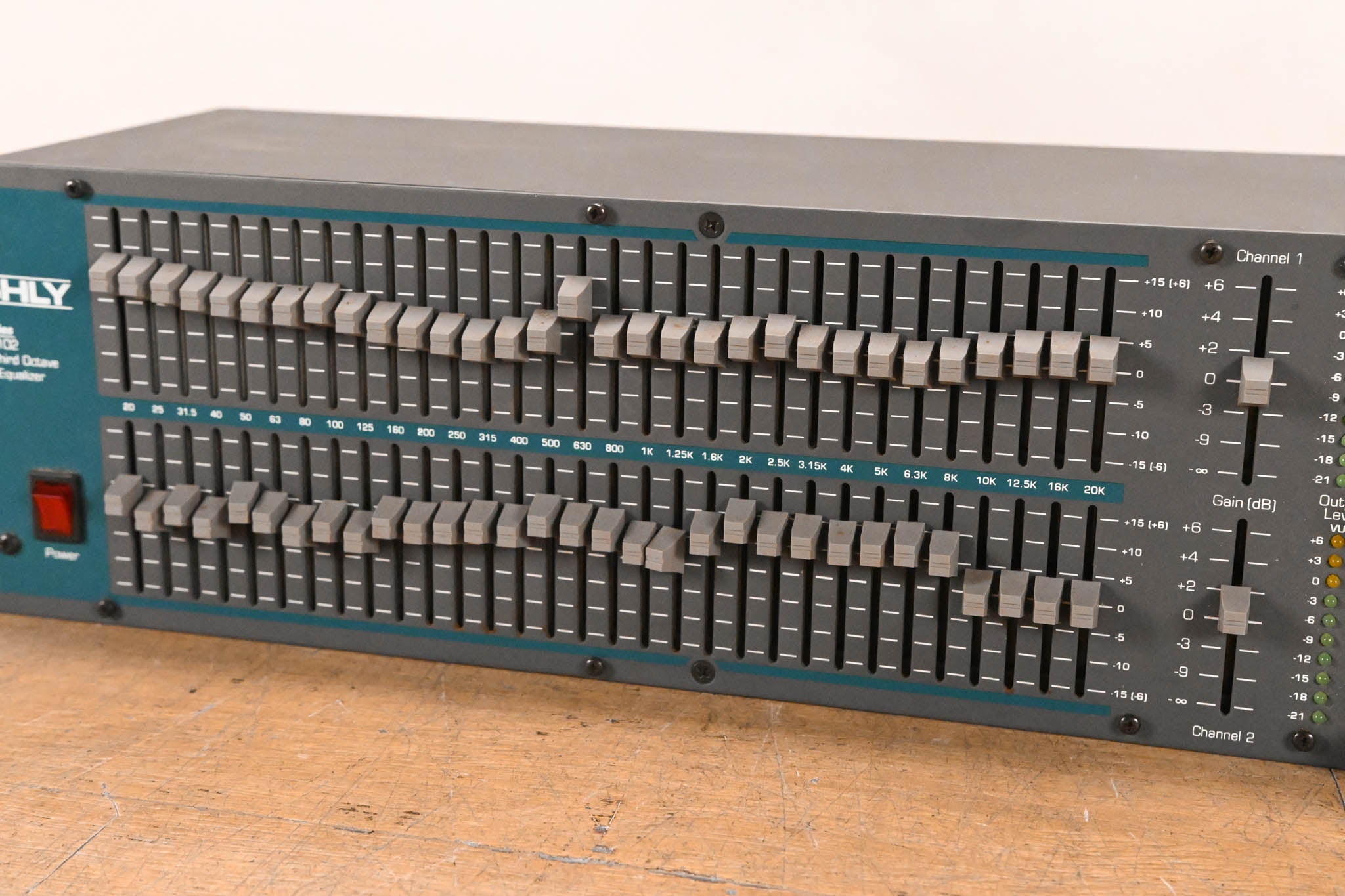 Ashly GQX-3102 2-Channel 31-Band Graphic Equalizer