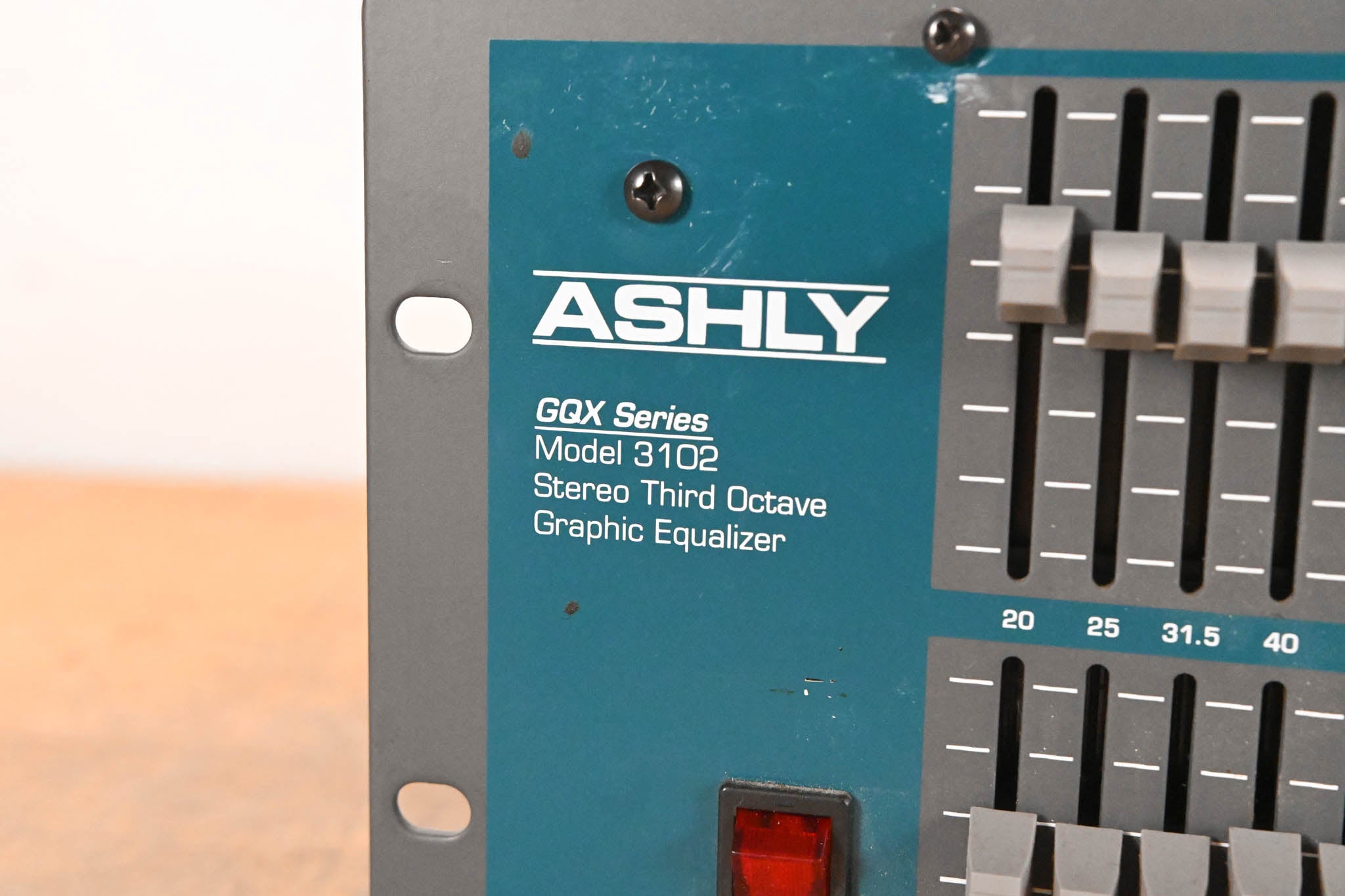 Ashly GQX-3102 2-Channel 31-Band Graphic Equalizer CG01WXG