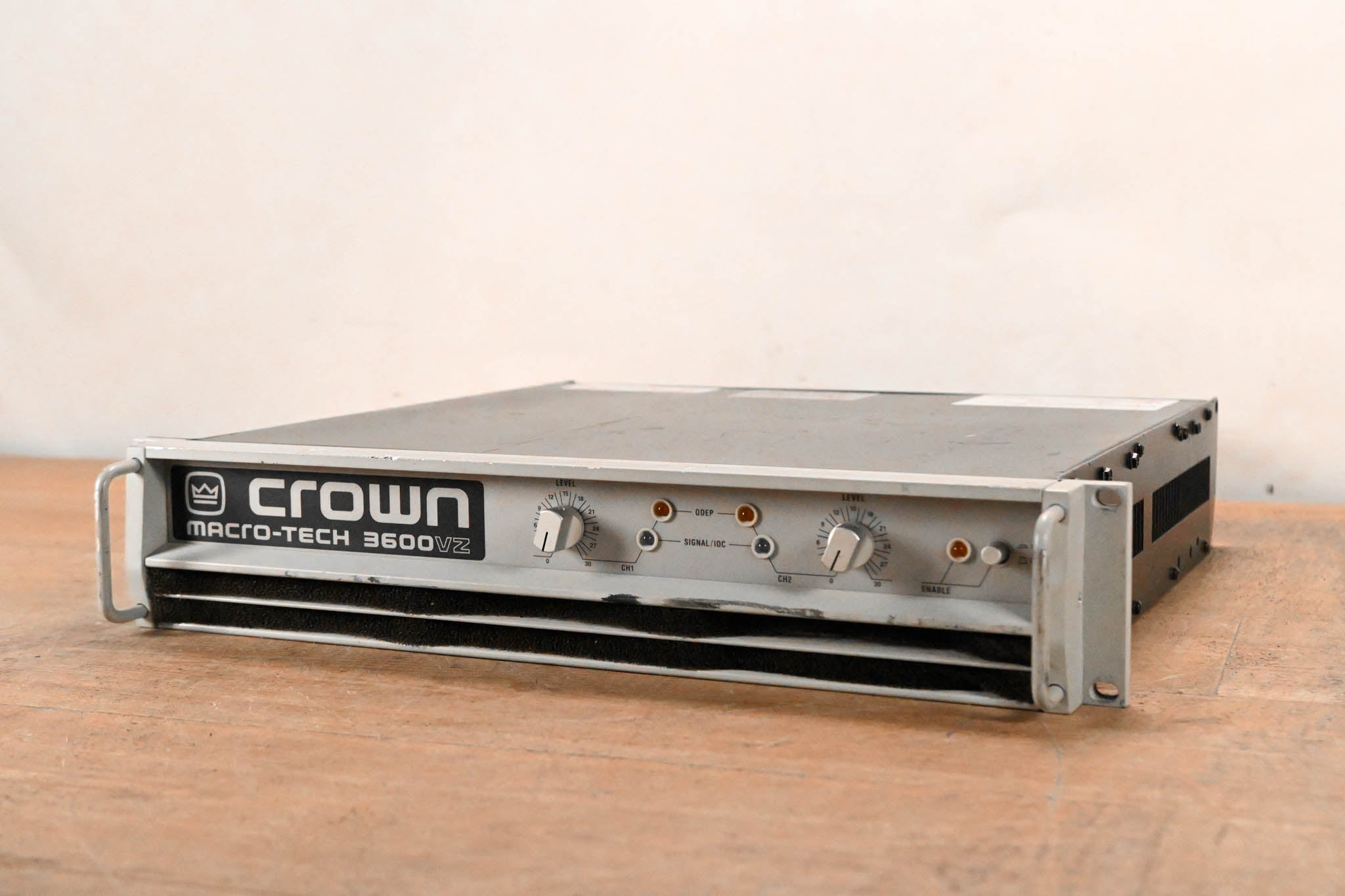 Crown Macro-Tech 3600VZ 2-Channel Power Amplifier