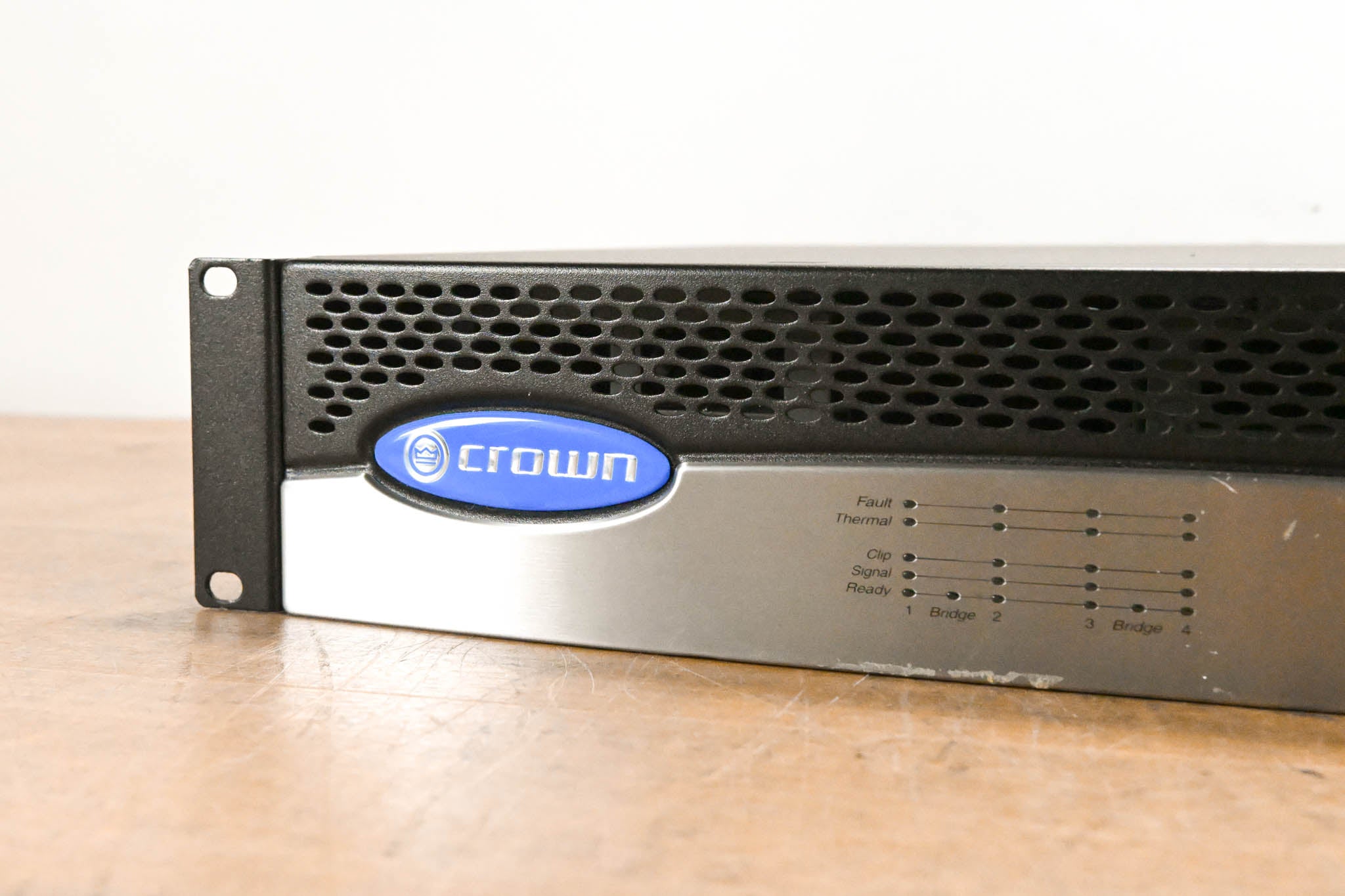 Crown CTs 4200 Four-Channel, 260W Power Amplifier